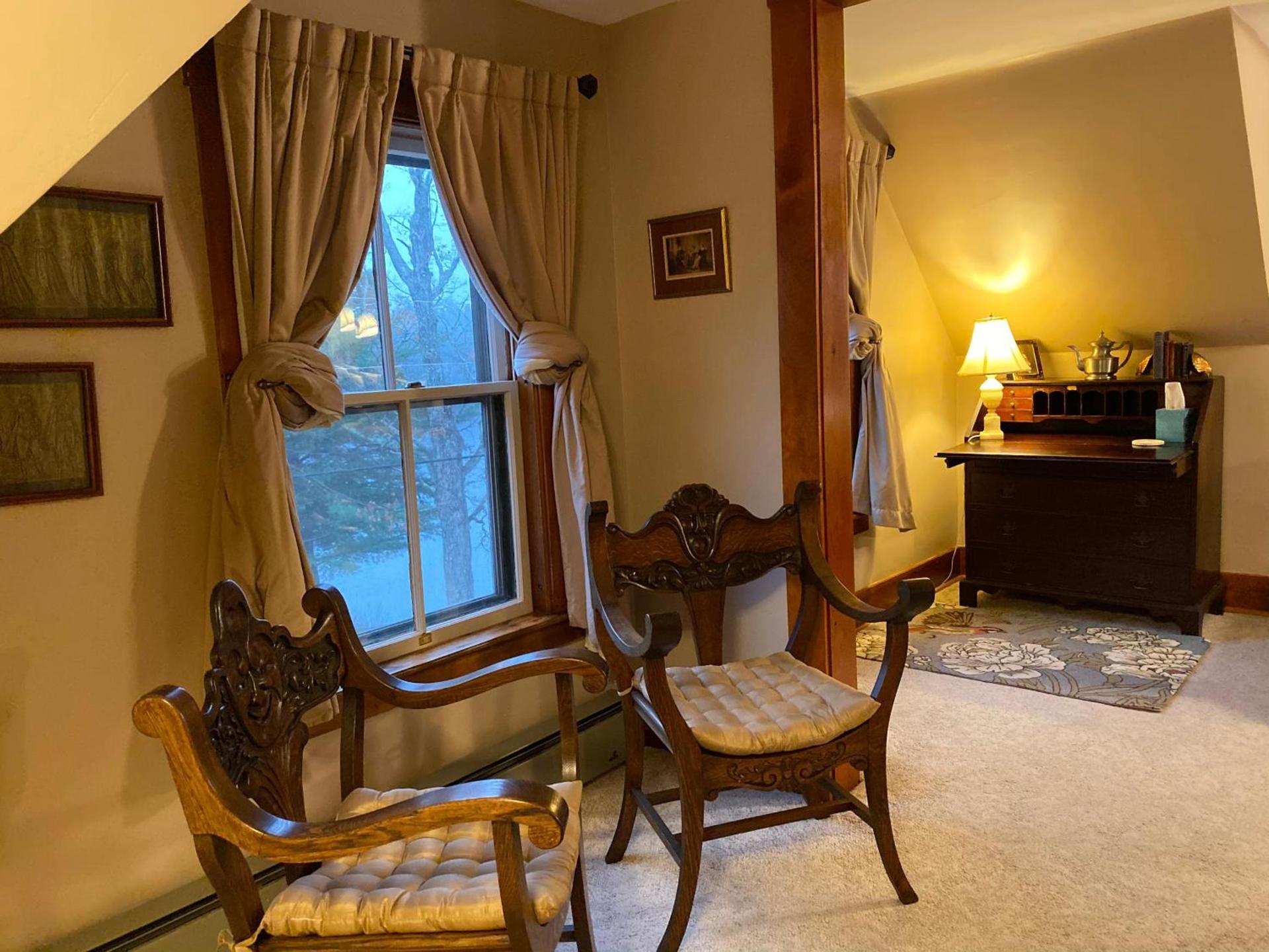 Follansbee Inn photo 75