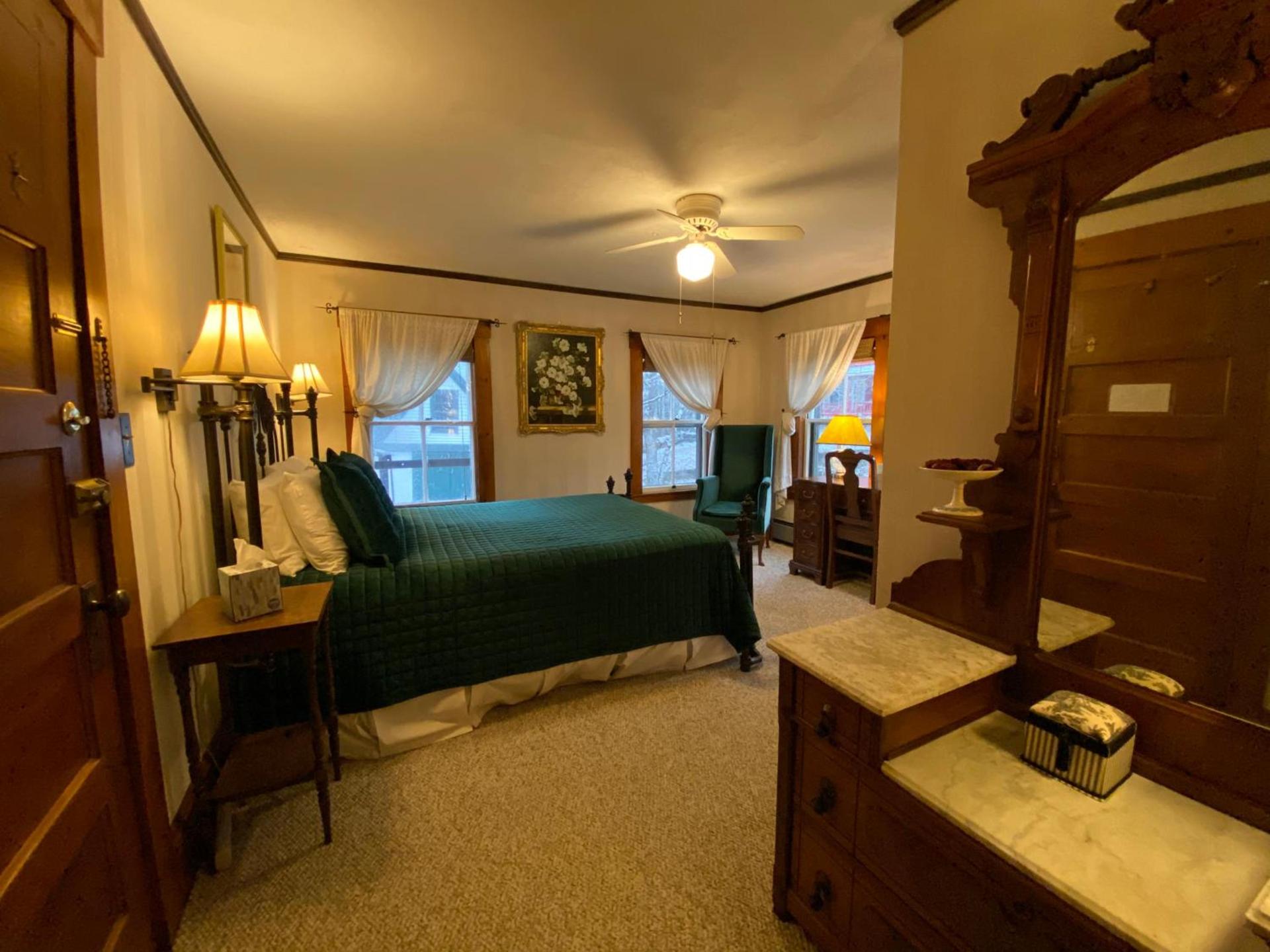 Follansbee Inn photo 55