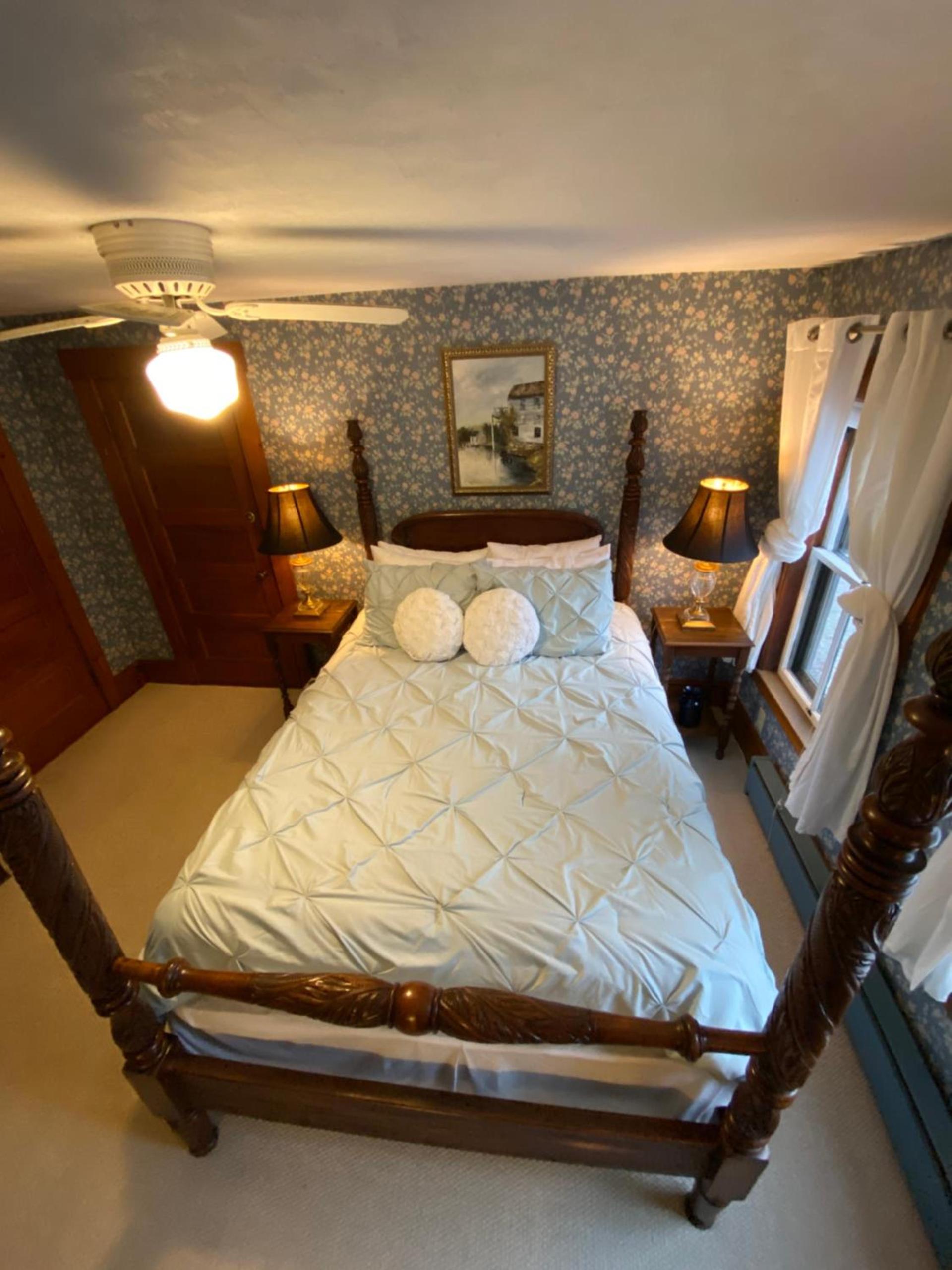 Follansbee Inn photo 37