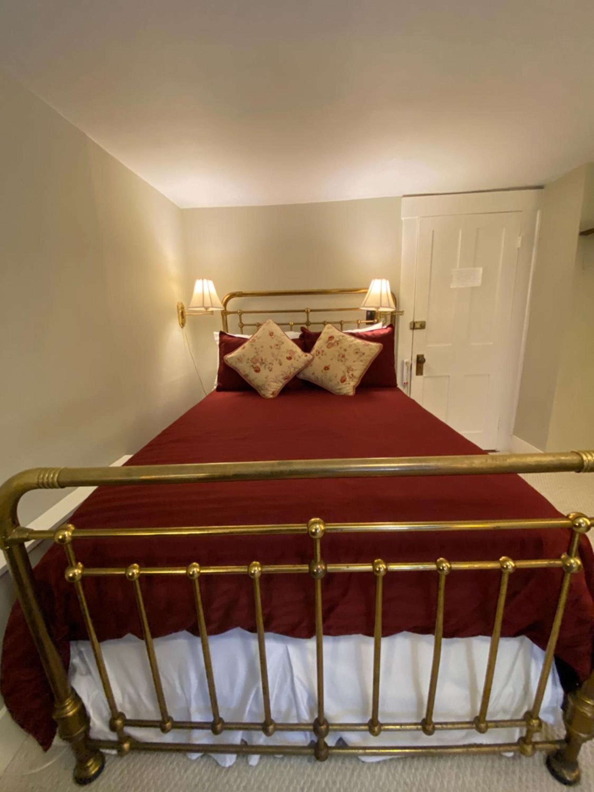 Follansbee Inn photo 27