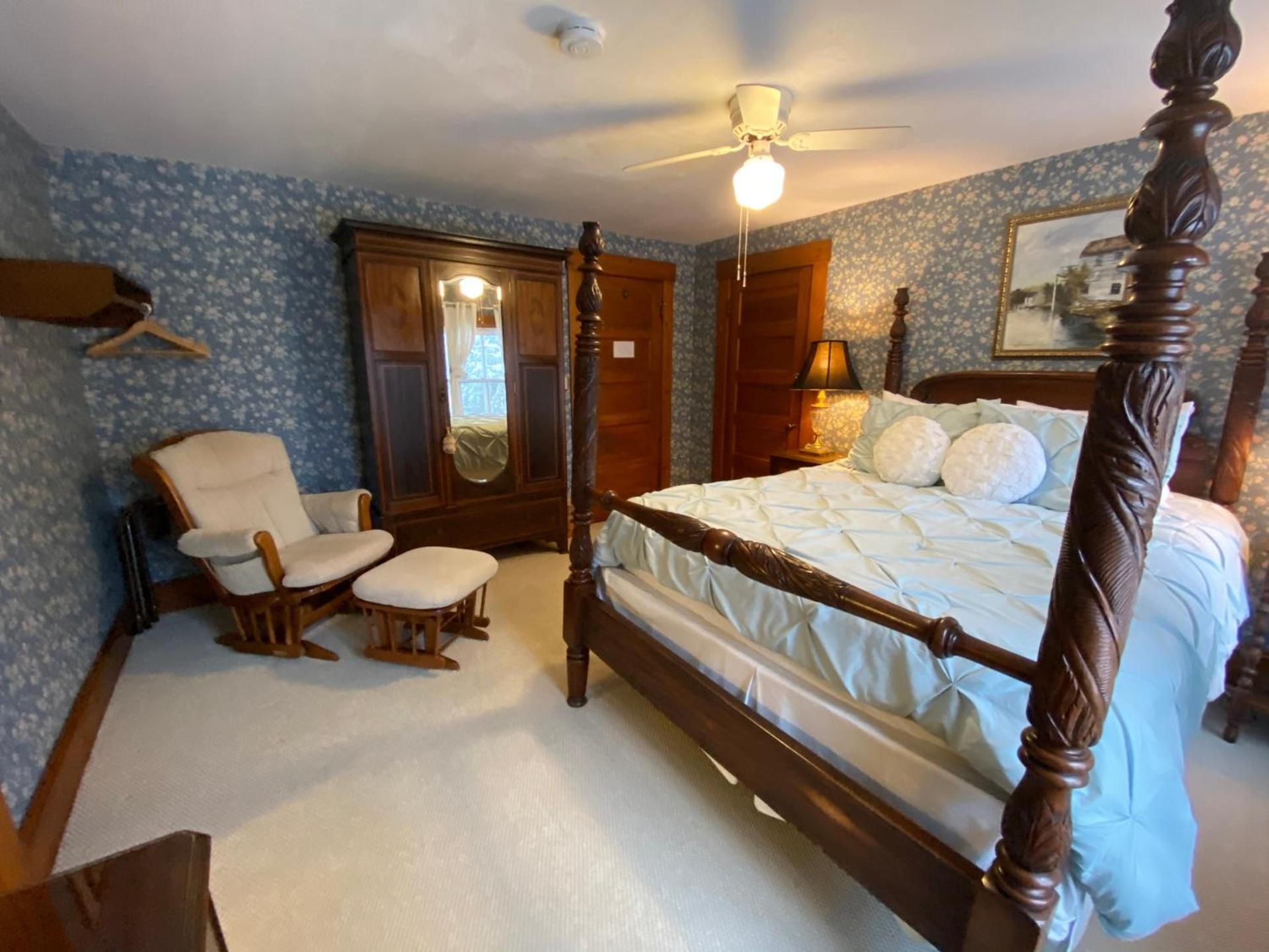 Follansbee Inn photo 22