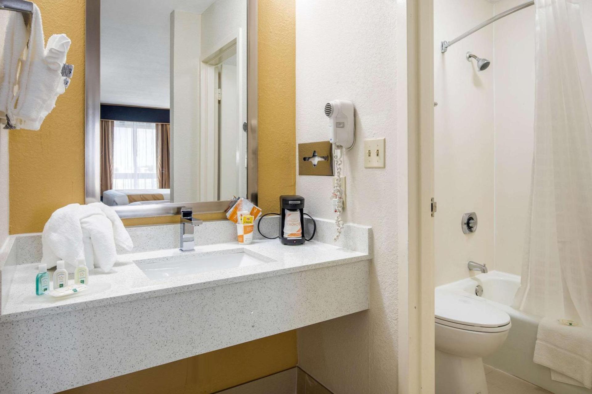 Quality Inn West Fort Worth photo 26
