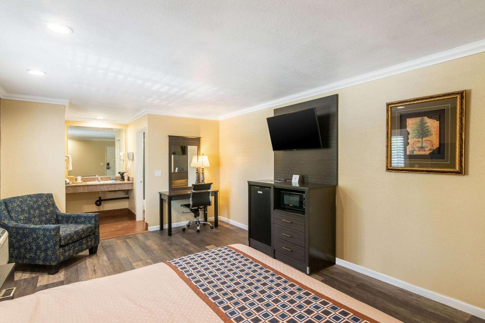 Rodeway Inn Artesia Cerritos photo 5