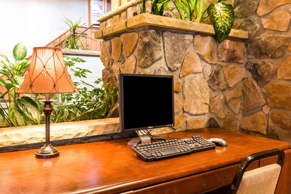 Quaint Inn & Suites photo 2