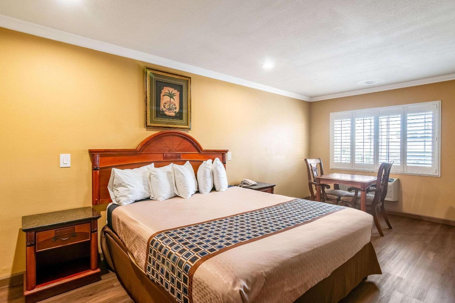 Rodeway Inn Artesia Cerritos photo 22