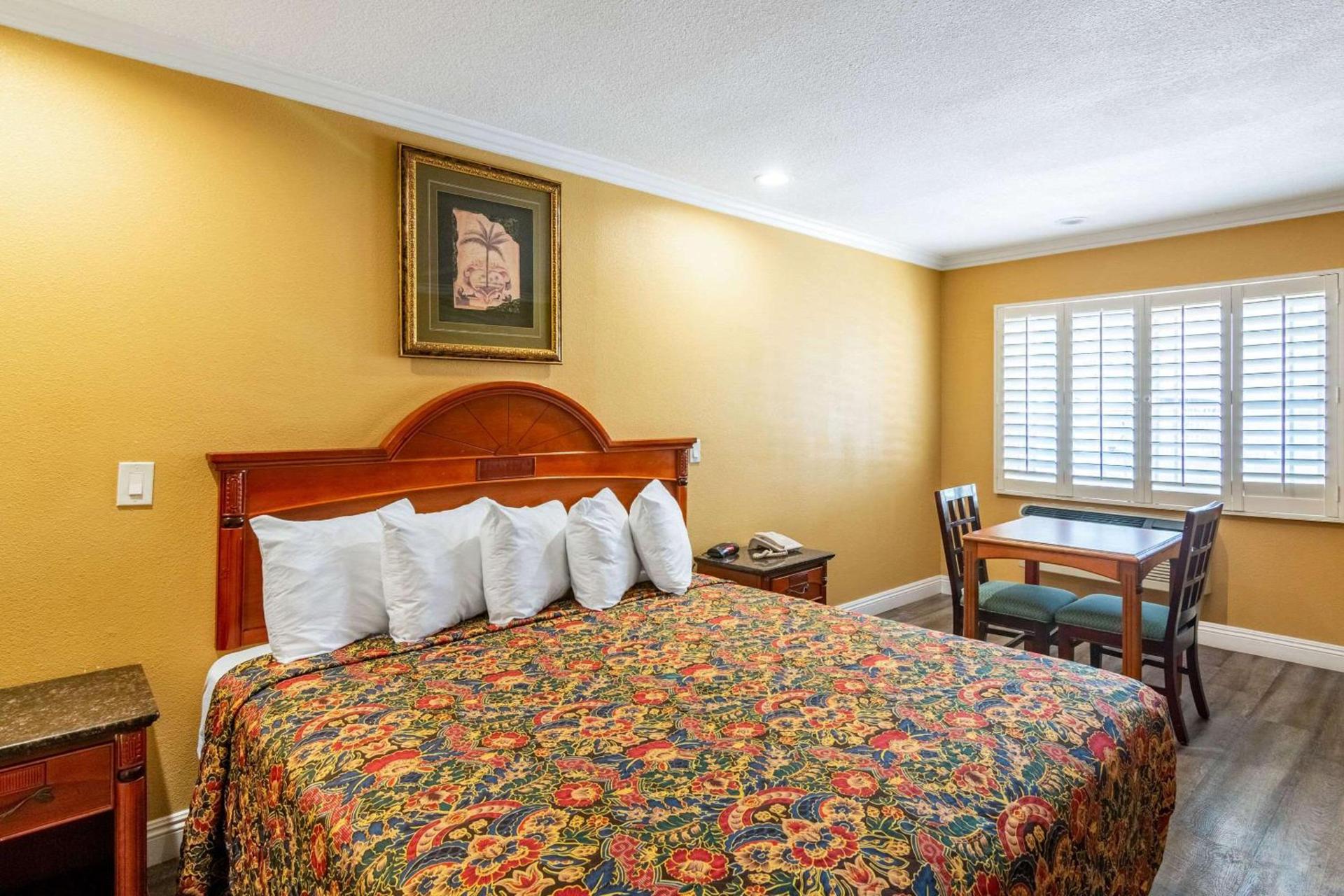 Rodeway Inn Artesia Cerritos photo 20