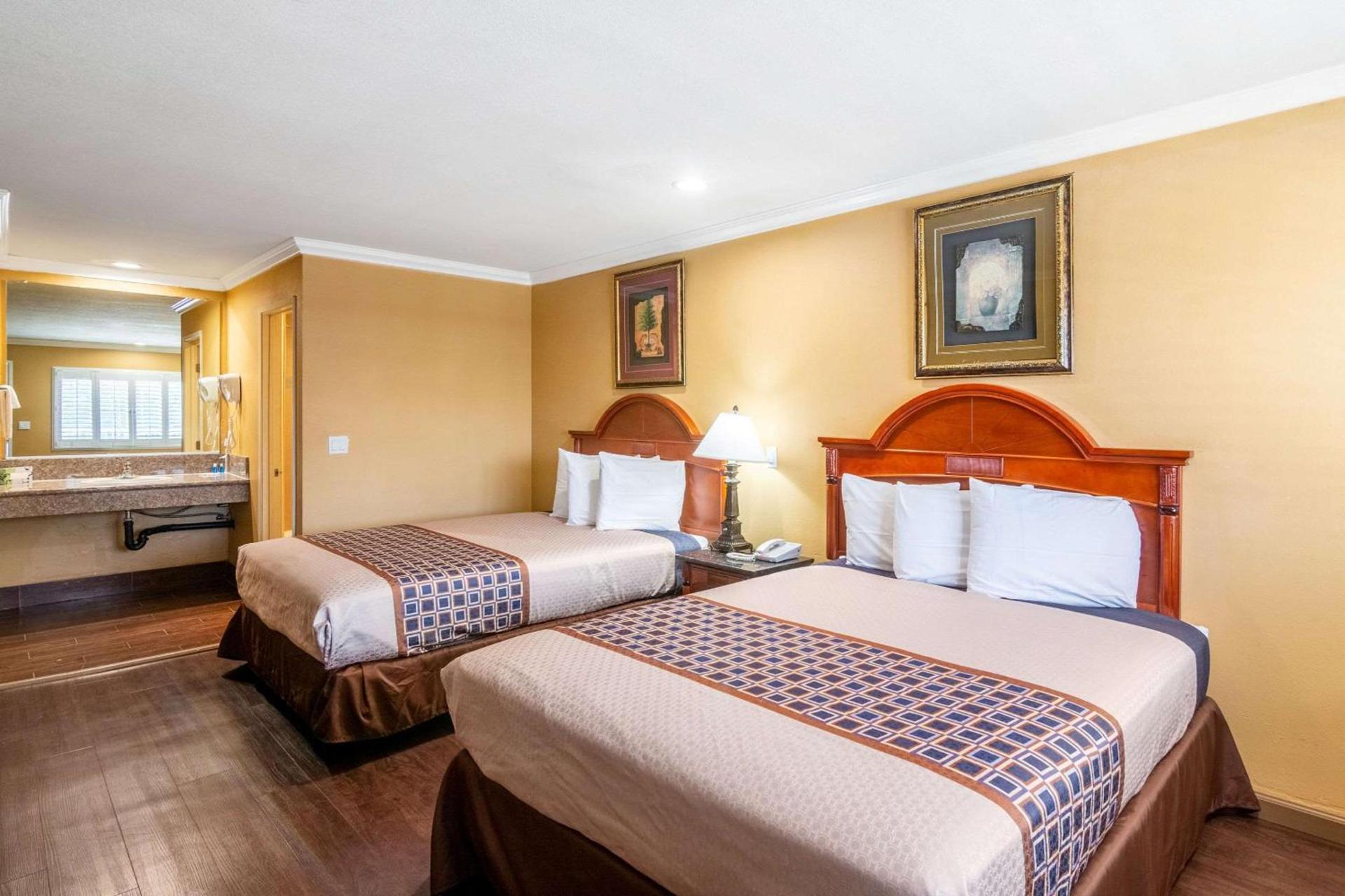Rodeway Inn Artesia Cerritos photo 15
