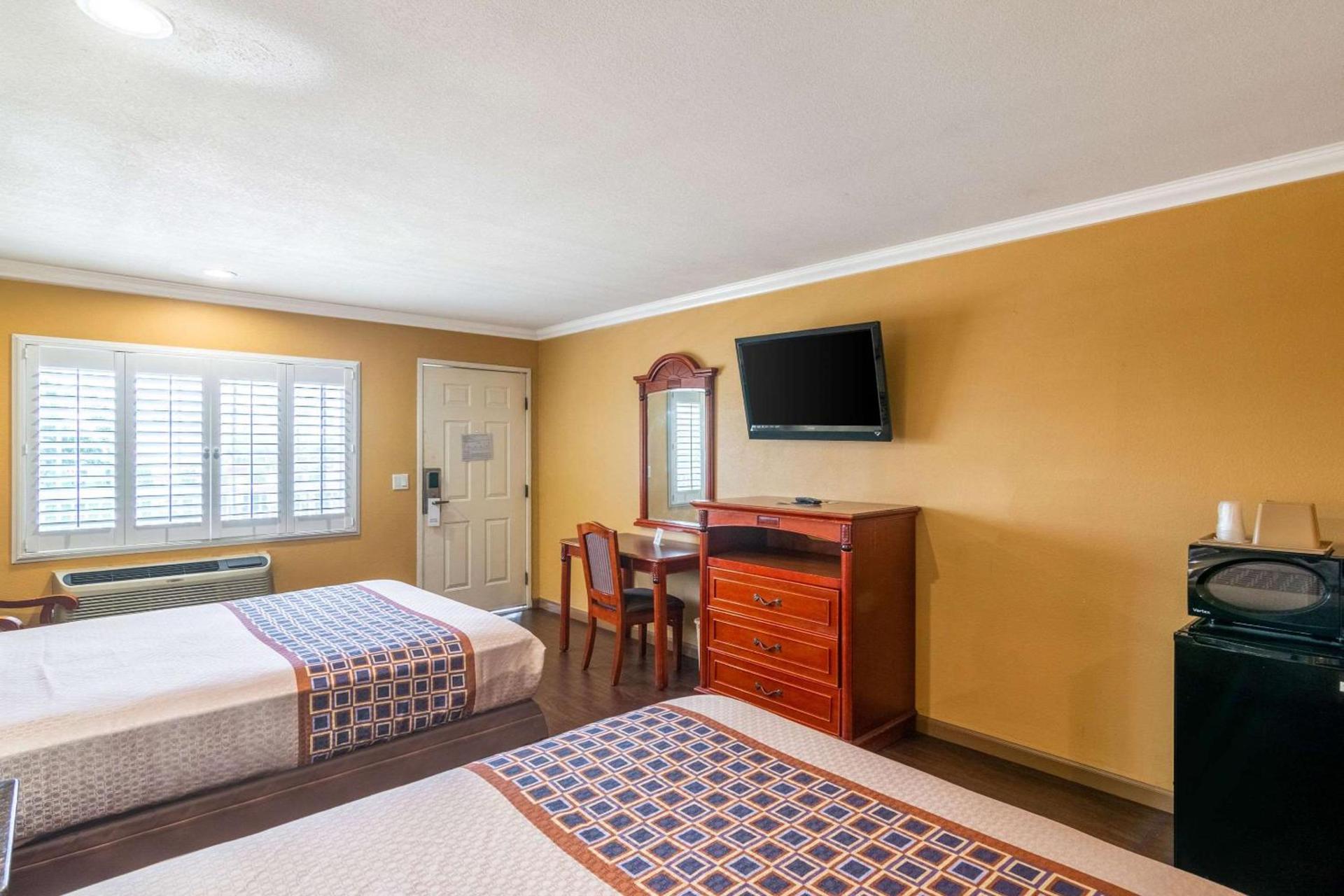 Rodeway Inn Artesia Cerritos photo 12