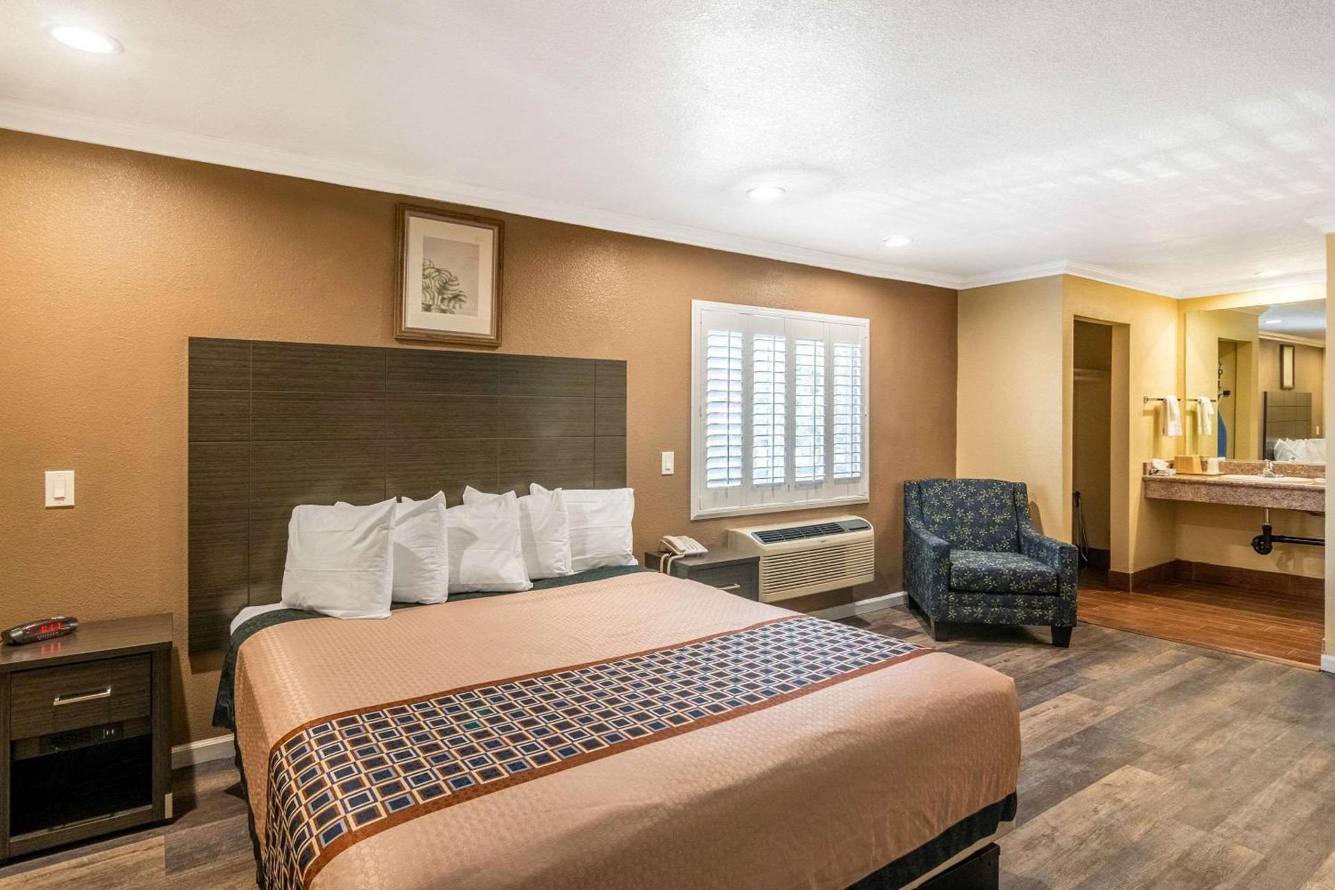 Rodeway Inn Artesia Cerritos photo 6