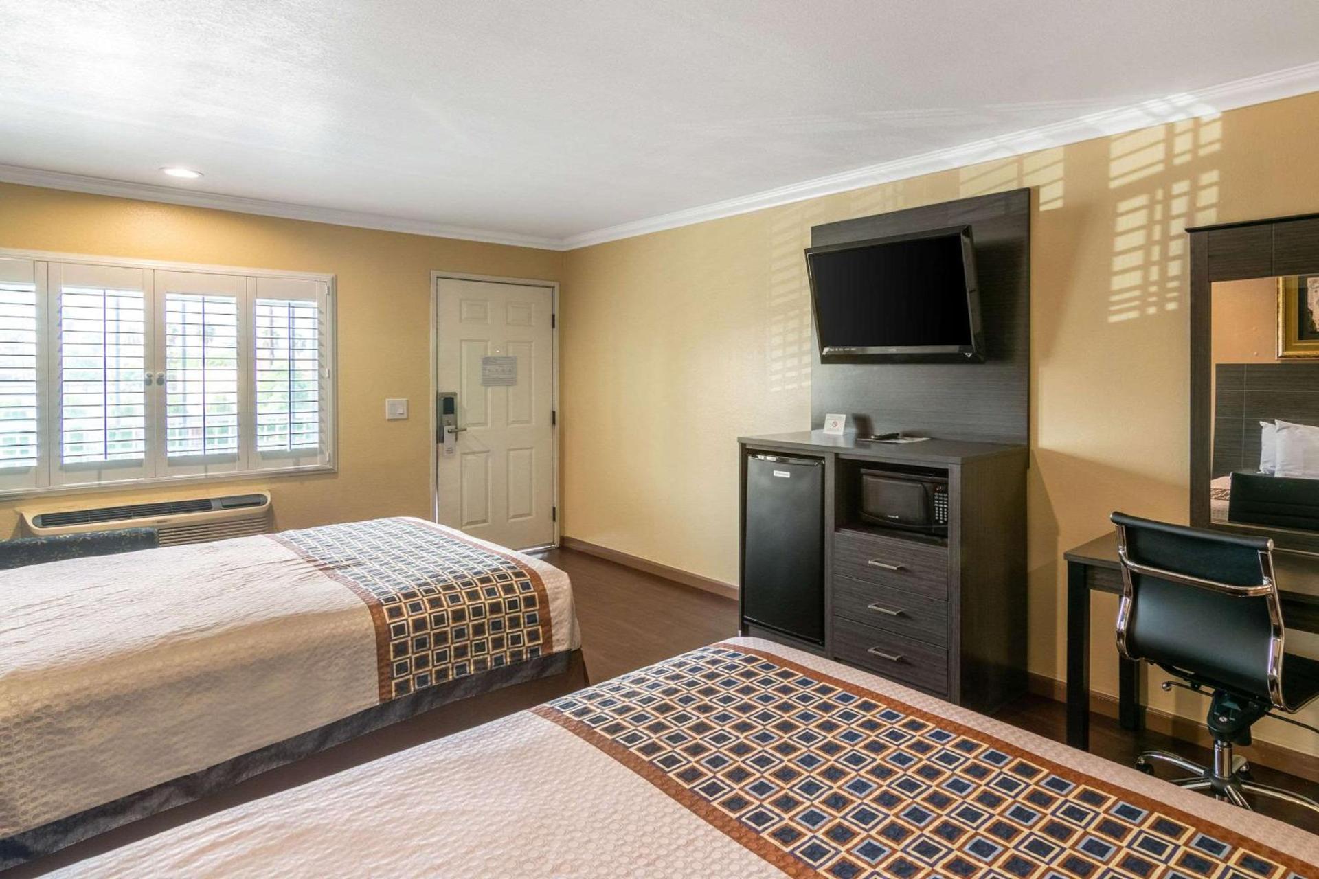 Rodeway Inn Artesia Cerritos photo 11