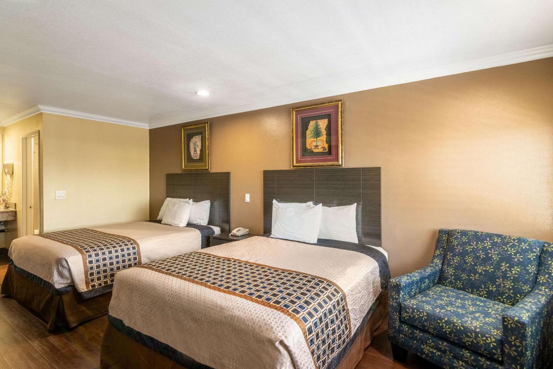Rodeway Inn Artesia Cerritos photo 9