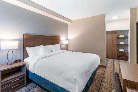 MainStay Suites Denver International Airport photo 53