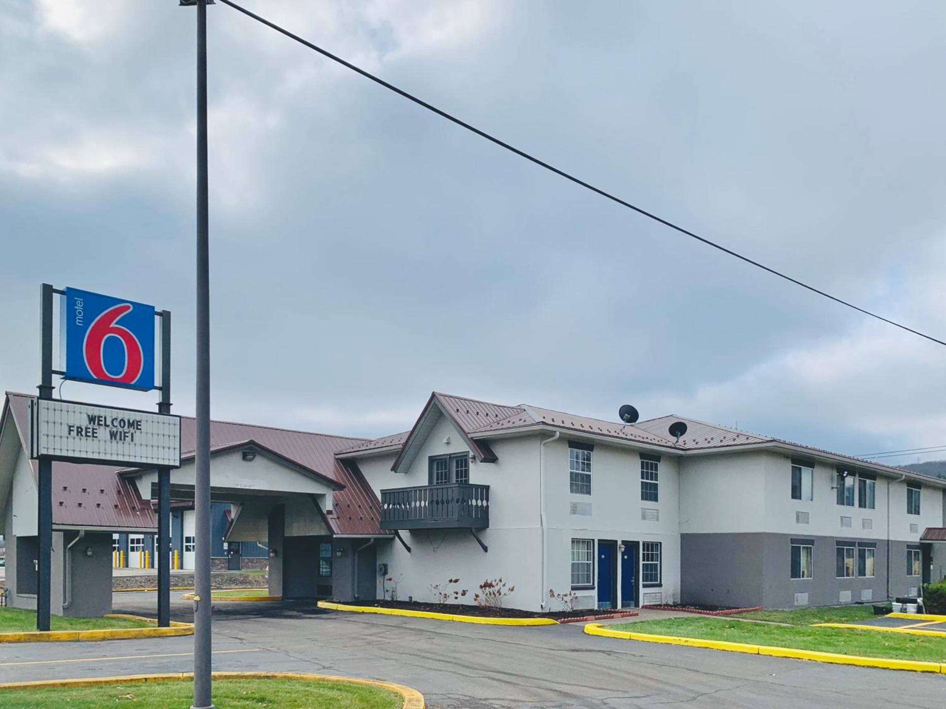 Motel 6 McGraw, NY - Cortland photo 1