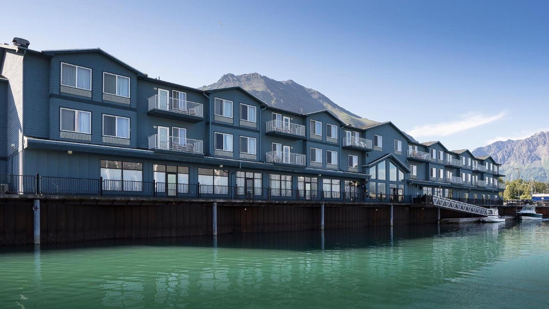 Harbor 360 Hotel Seward photo 2