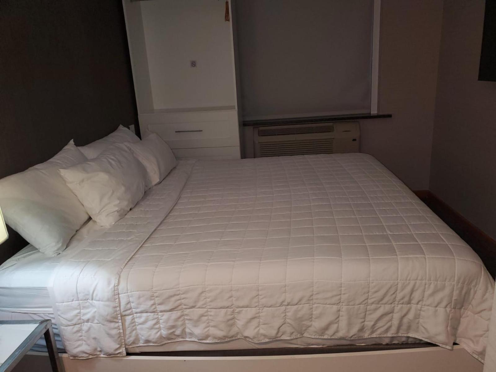 Umbrella Hotel Brooklyn - Newly Renovated photo 23