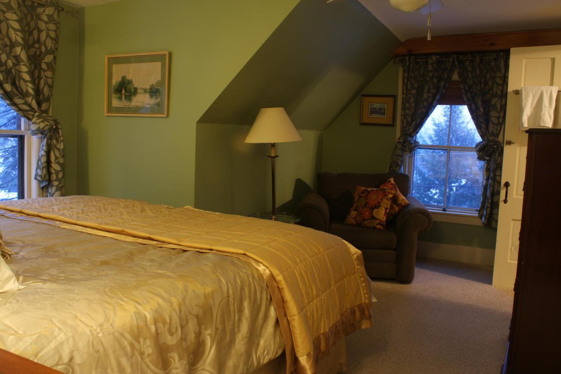 Follansbee Inn photo 14