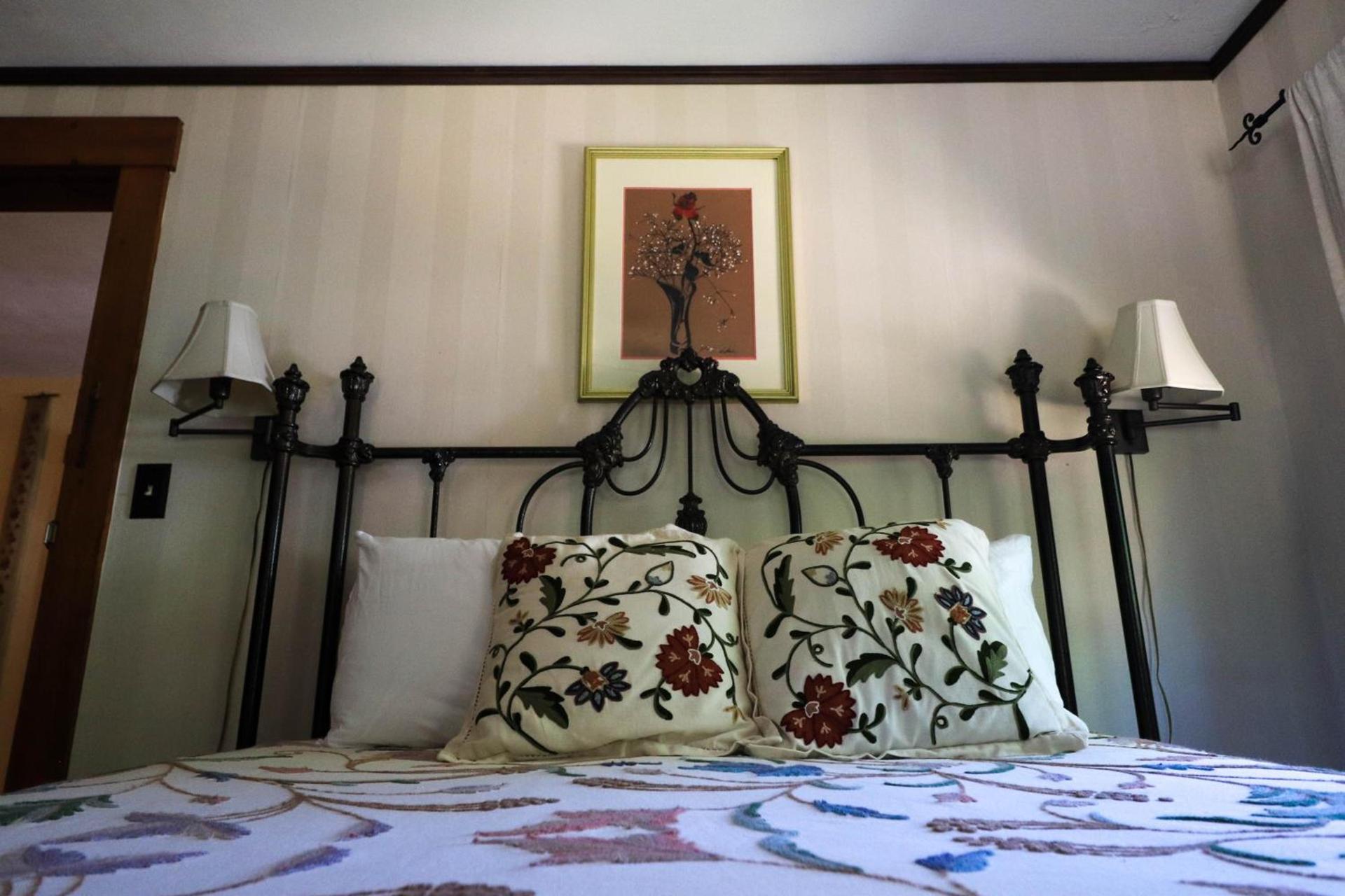 Follansbee Inn photo 11