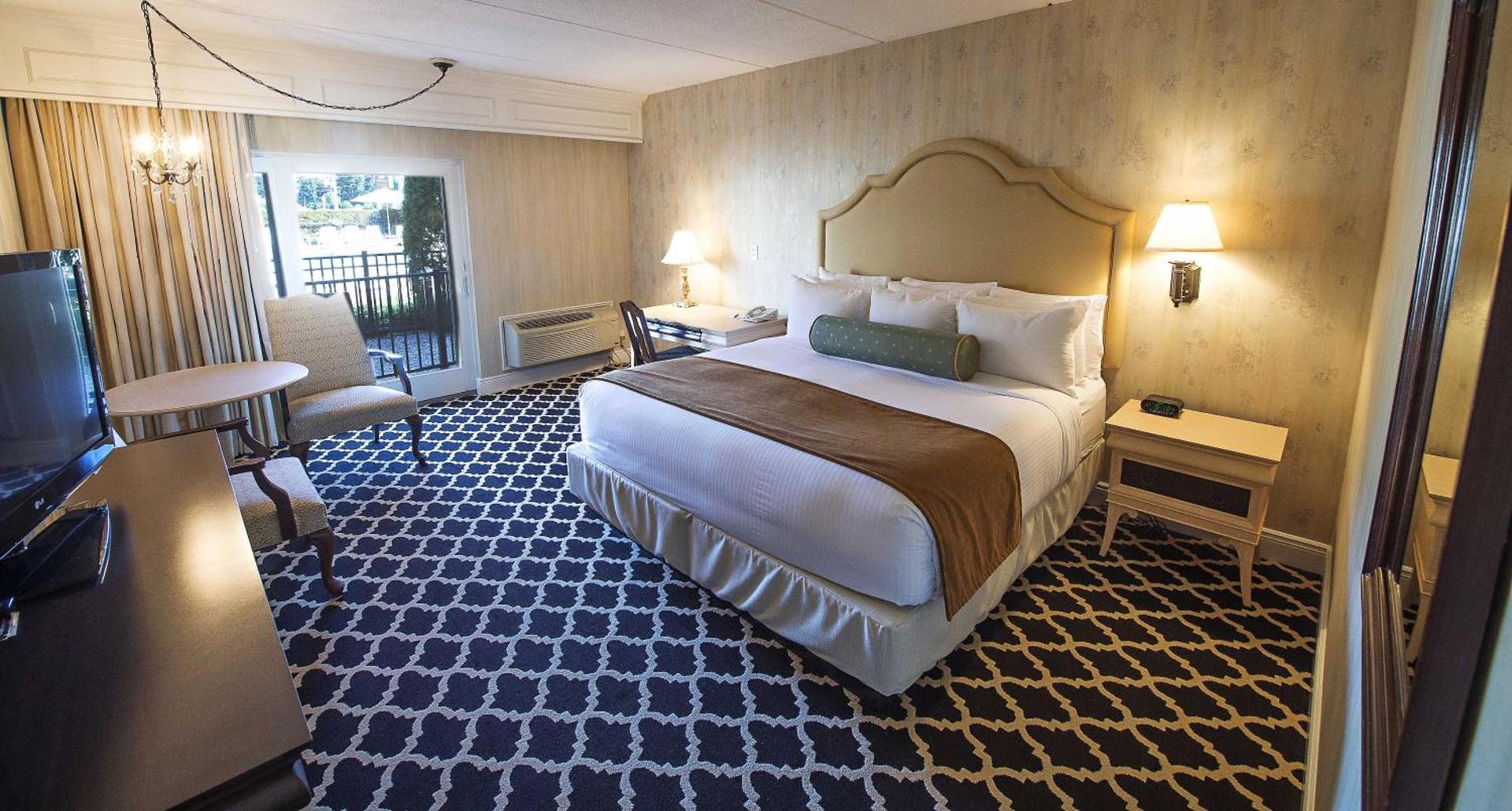 Molly Pitcher Inn photo 3