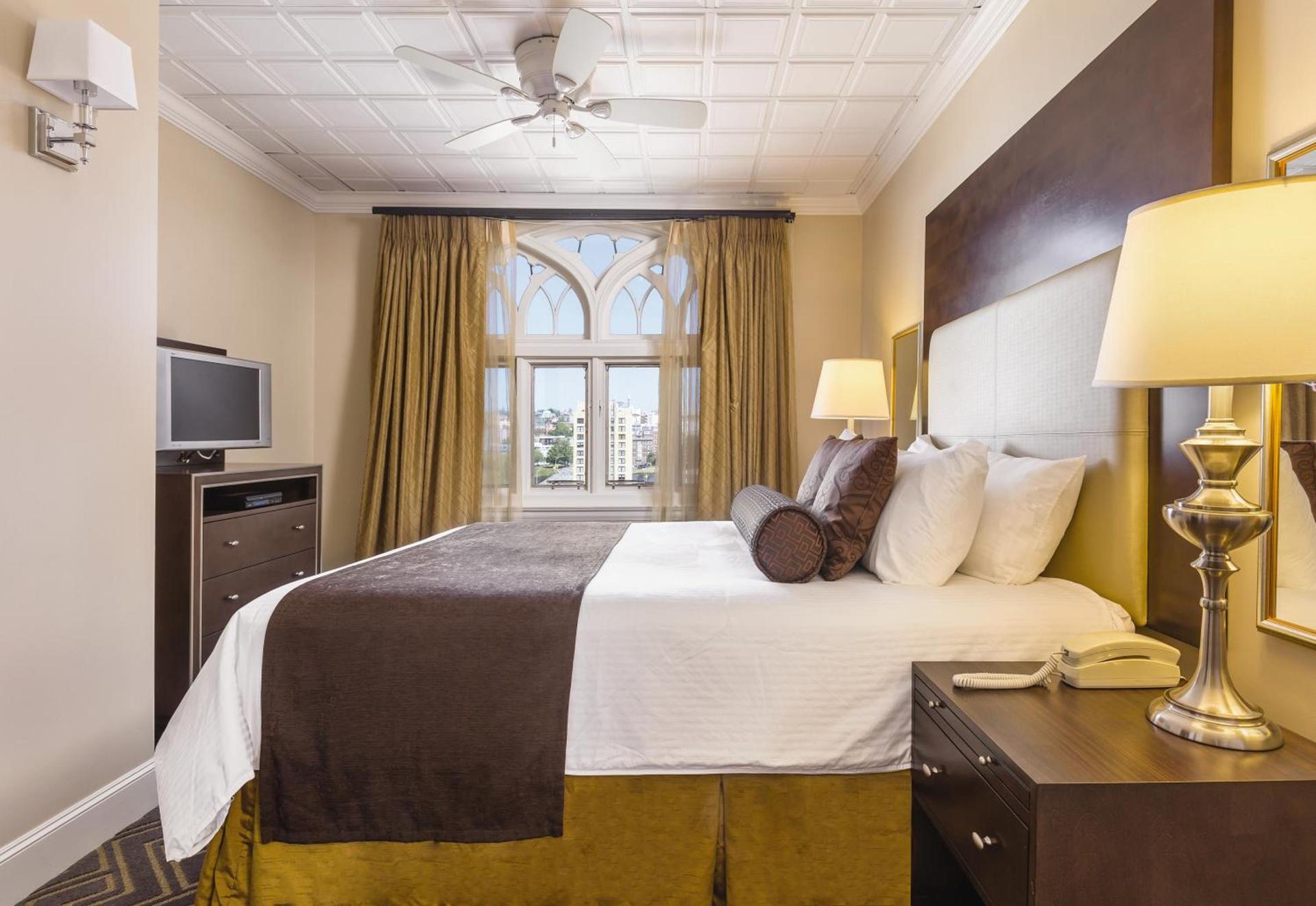 WorldMark Seattle - The Camlin photo 13