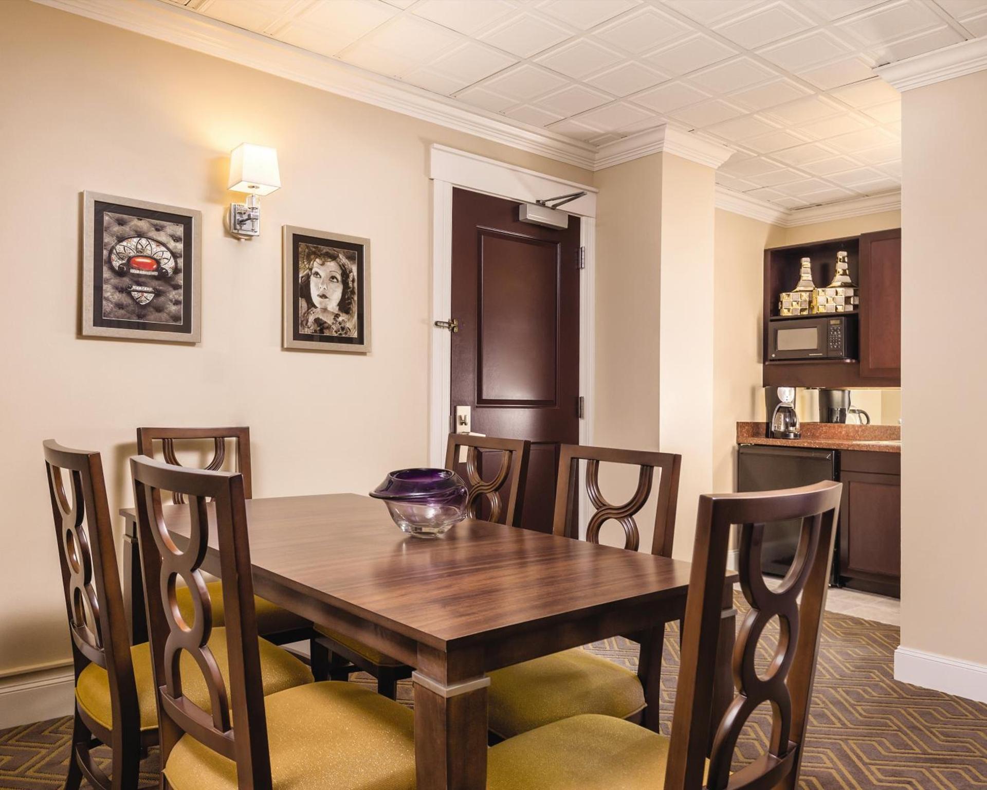WorldMark Seattle - The Camlin photo 14