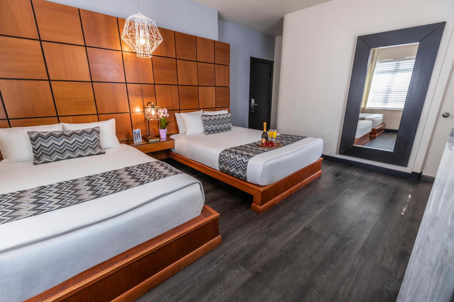 Chesterfield Hotel & Suites photo 49