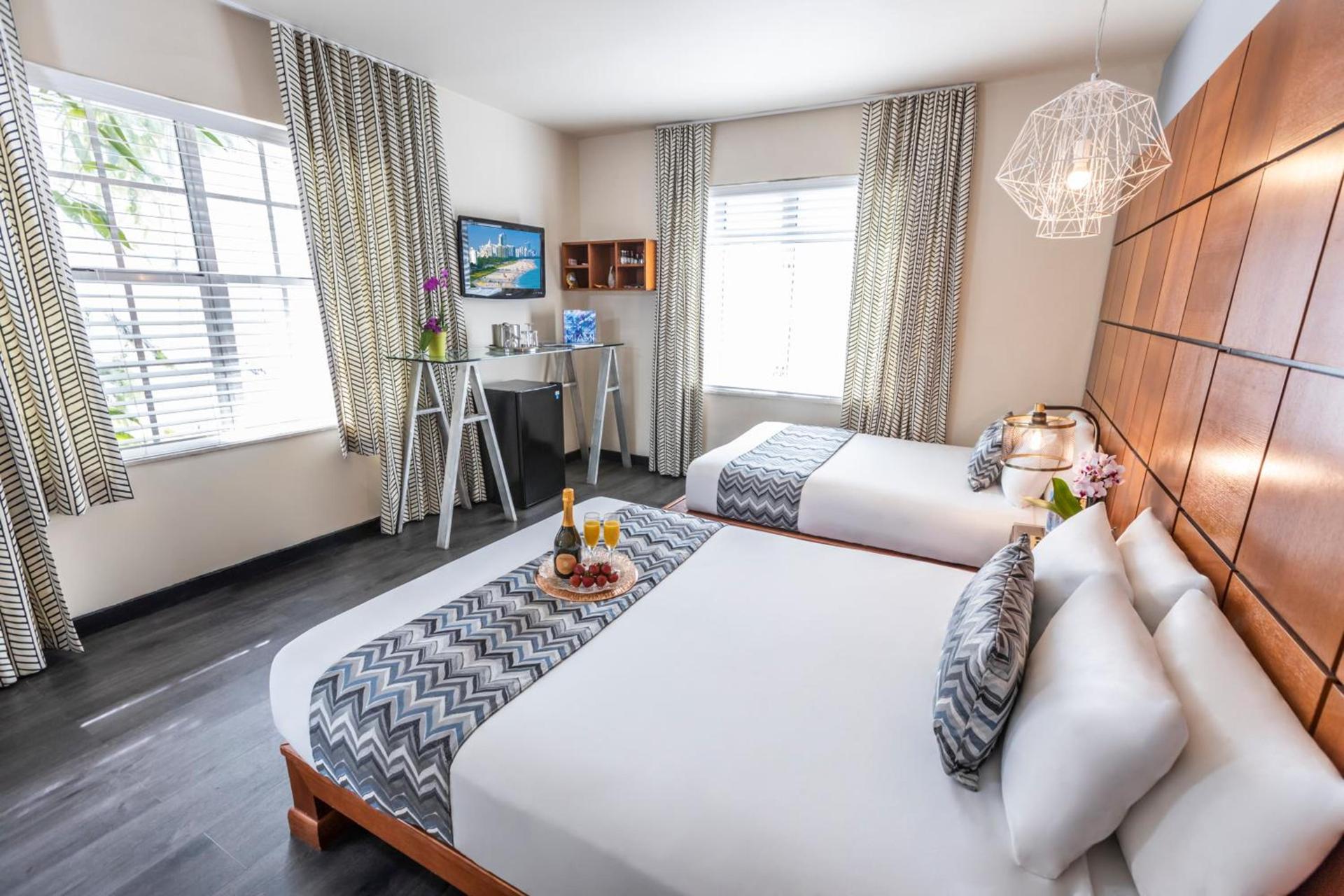 Chesterfield Hotel & Suites photo 35