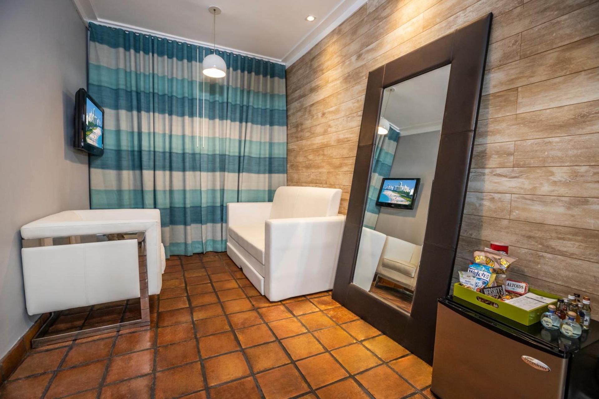 Chesterfield Hotel & Suites photo 18