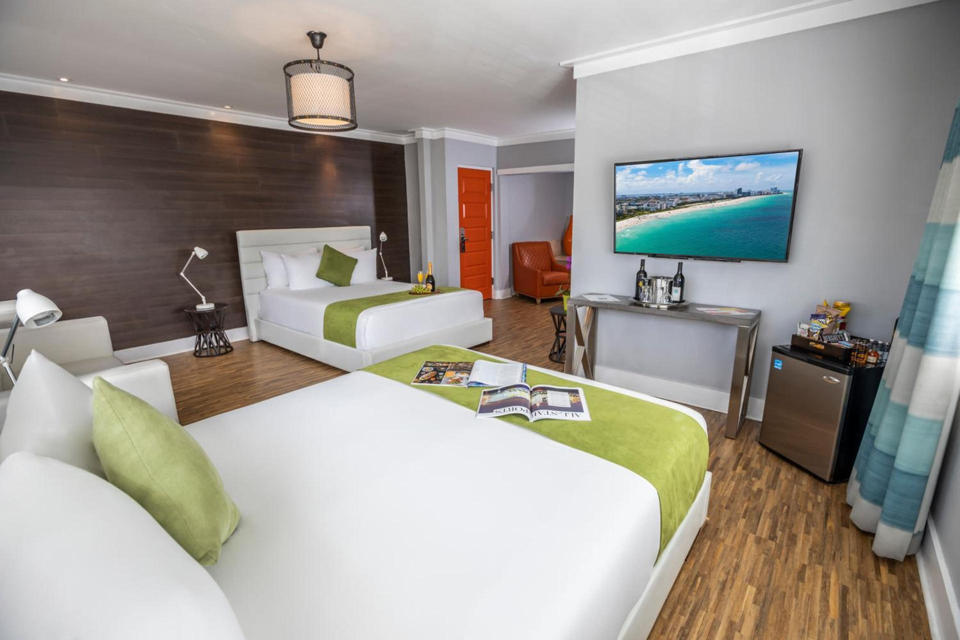 Chesterfield Hotel & Suites photo 9