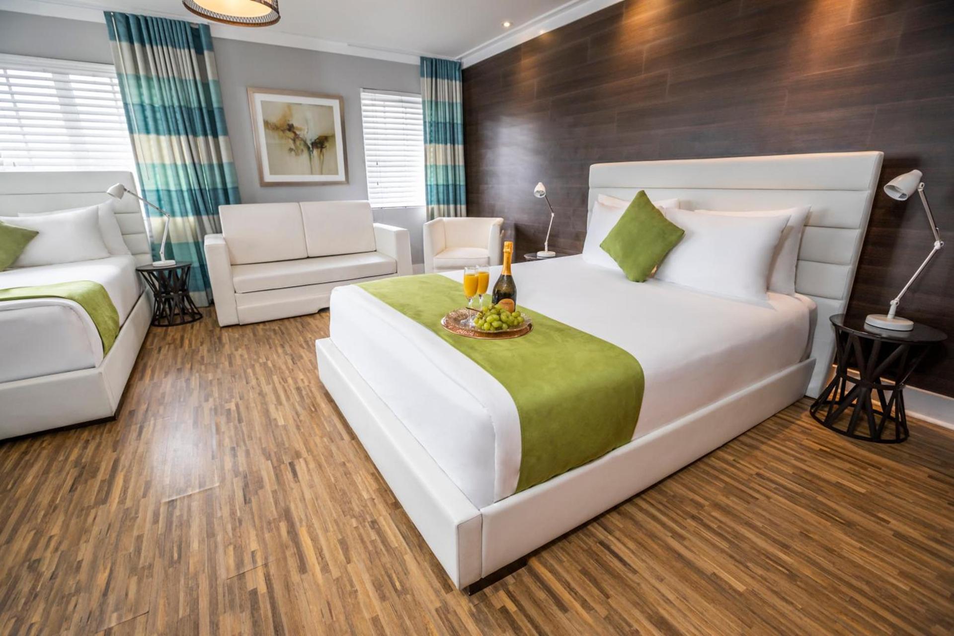 Chesterfield Hotel & Suites photo 10