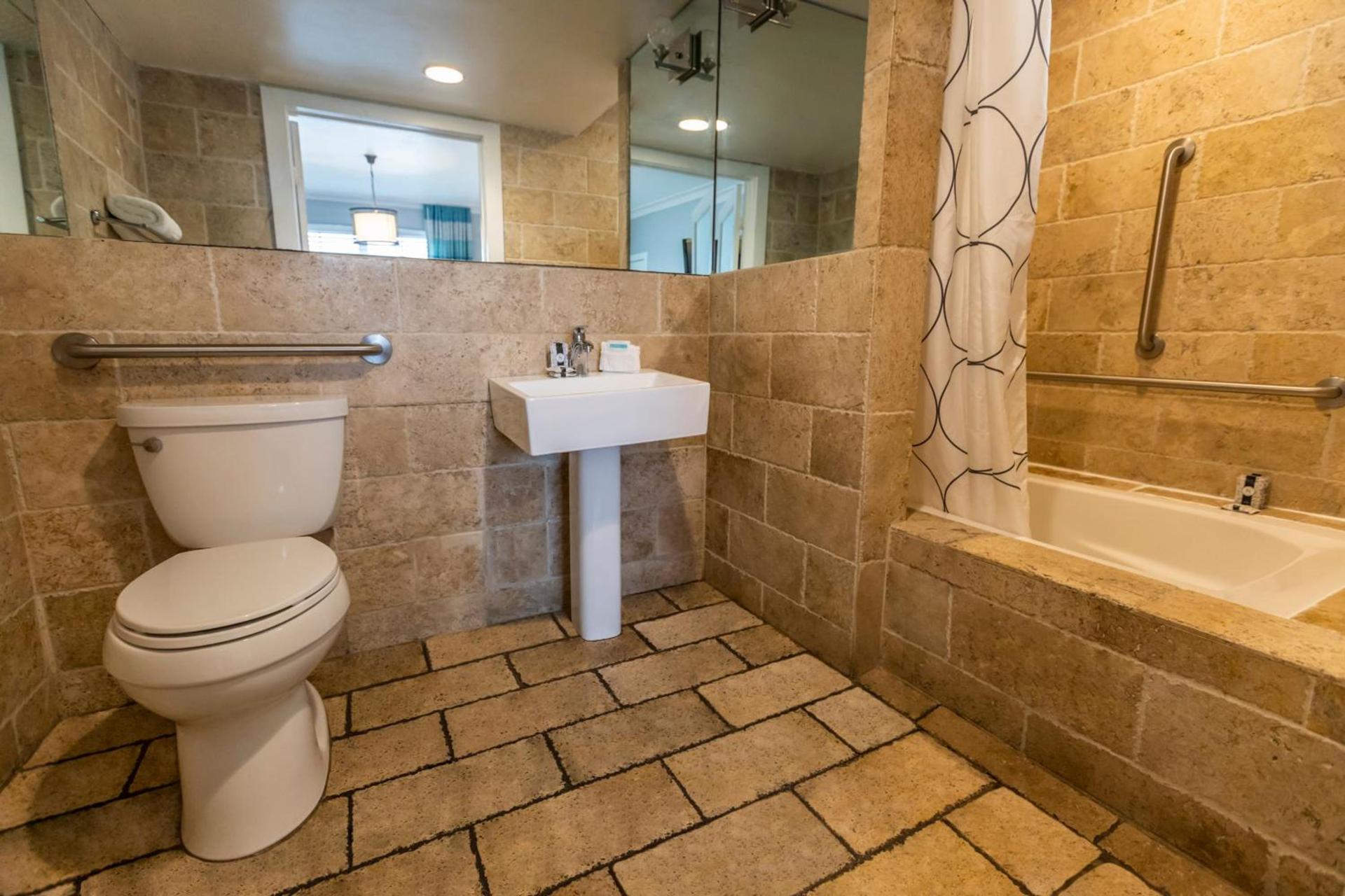 Chesterfield Hotel & Suites photo 12