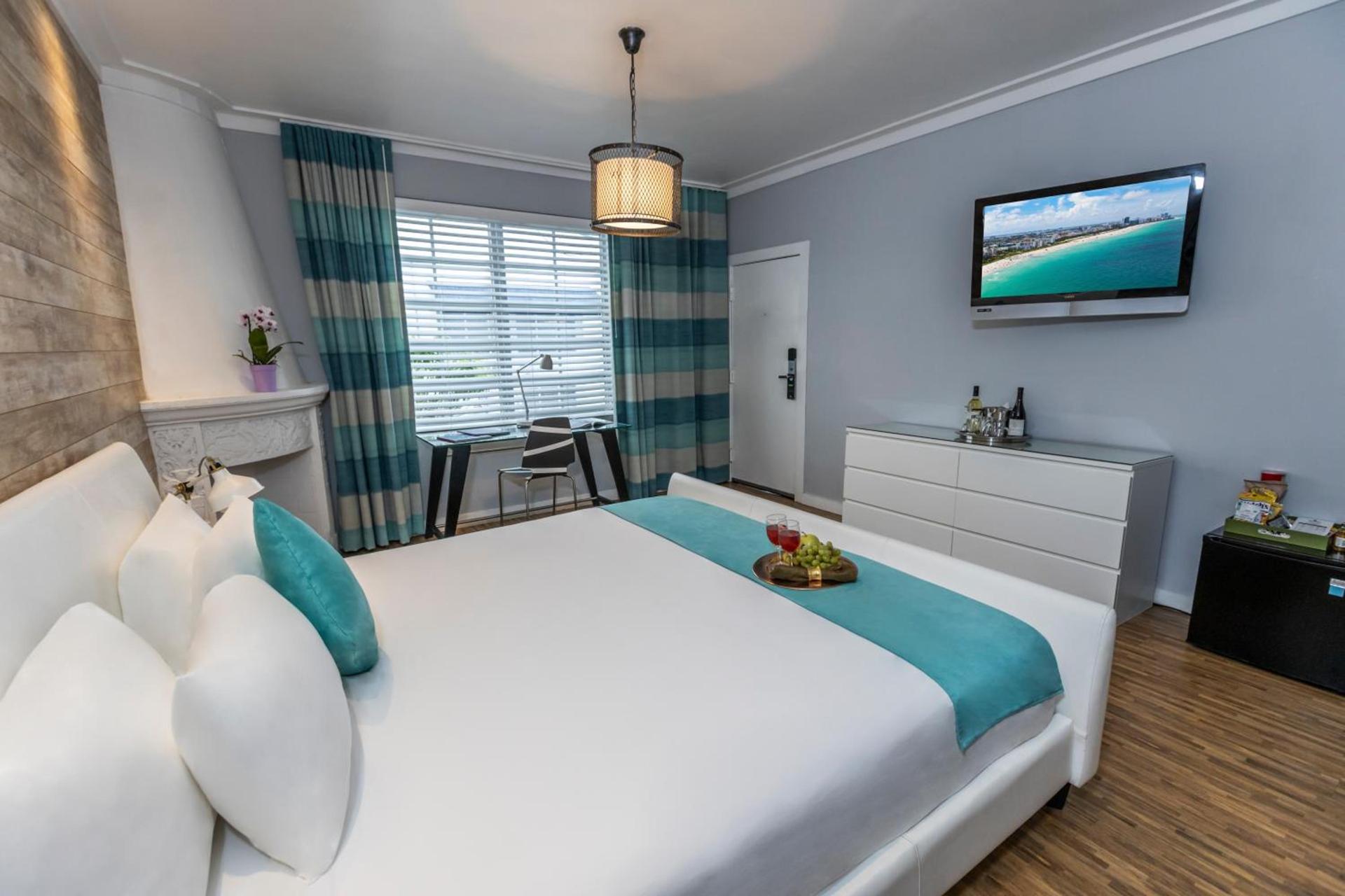 Chesterfield Hotel & Suites photo 24