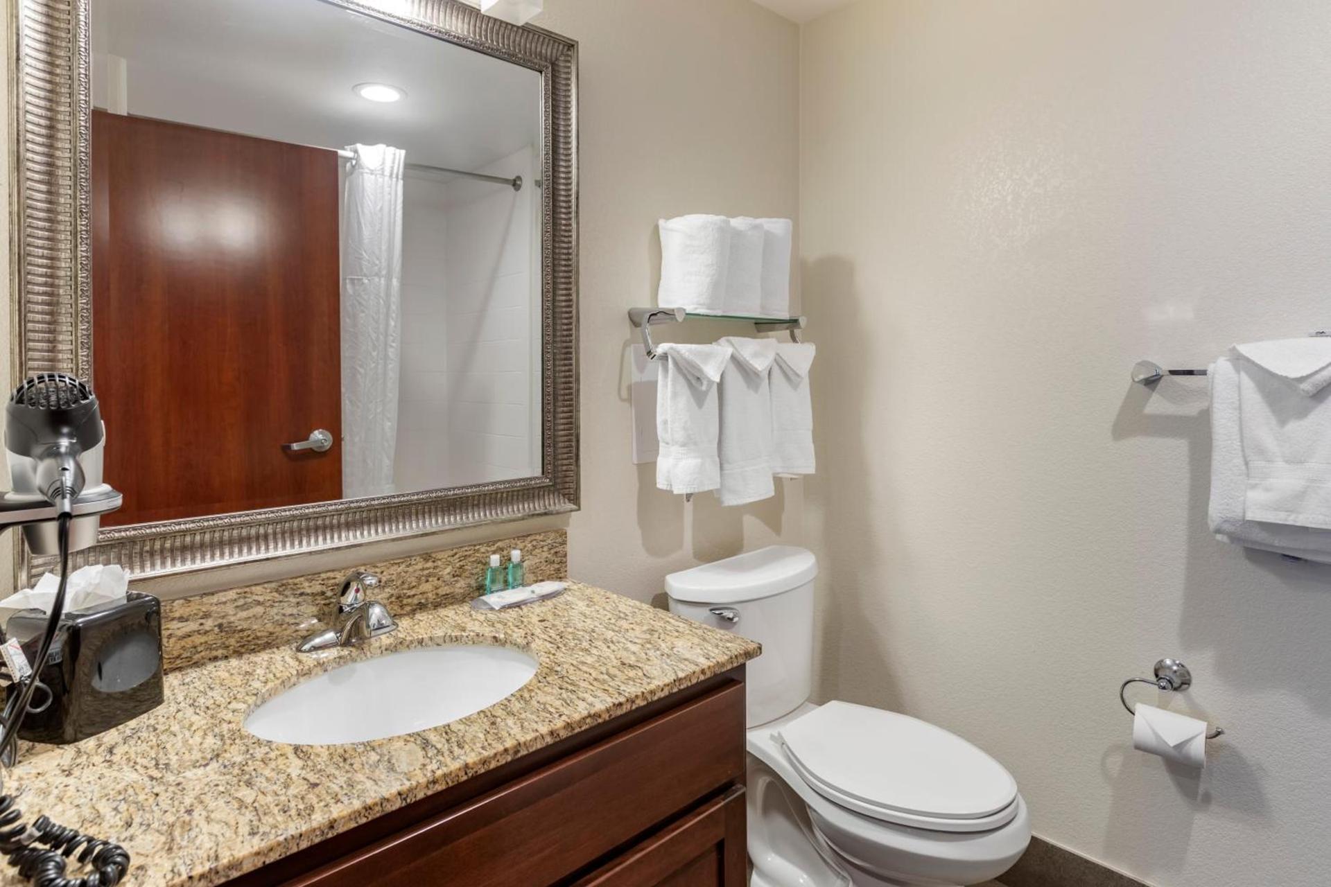 MainStay Suites Near Denver Downtown photo 32