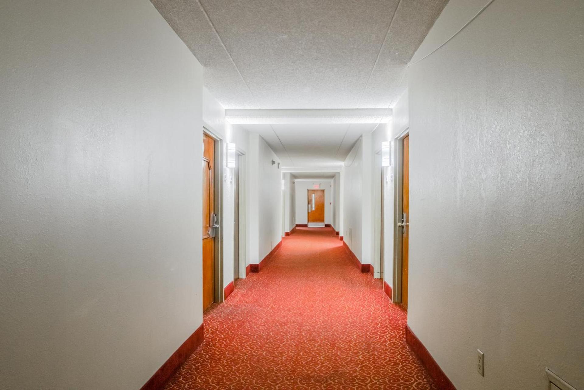 OYO Hotel Burlington South photo 60
