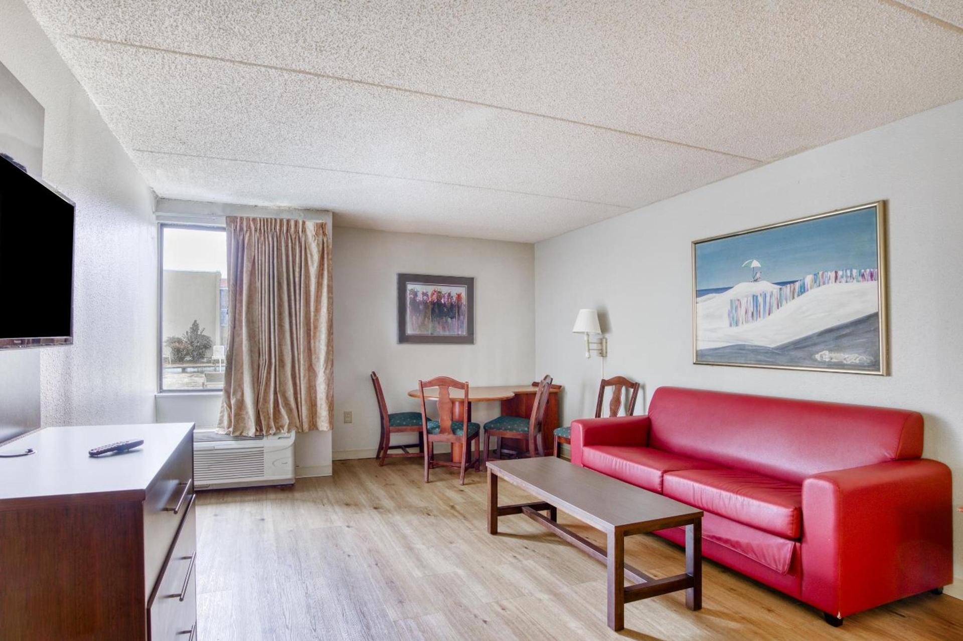 OYO Hotel Burlington South photo 15