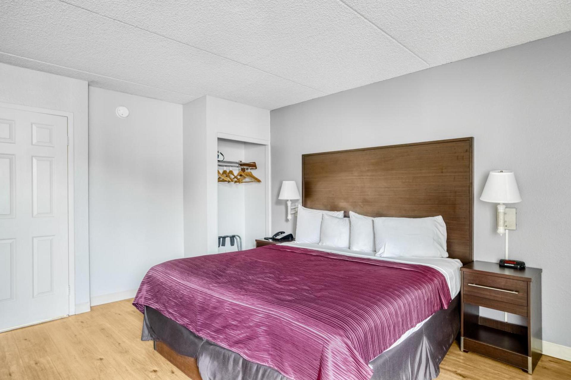 OYO Hotel Burlington South photo 61