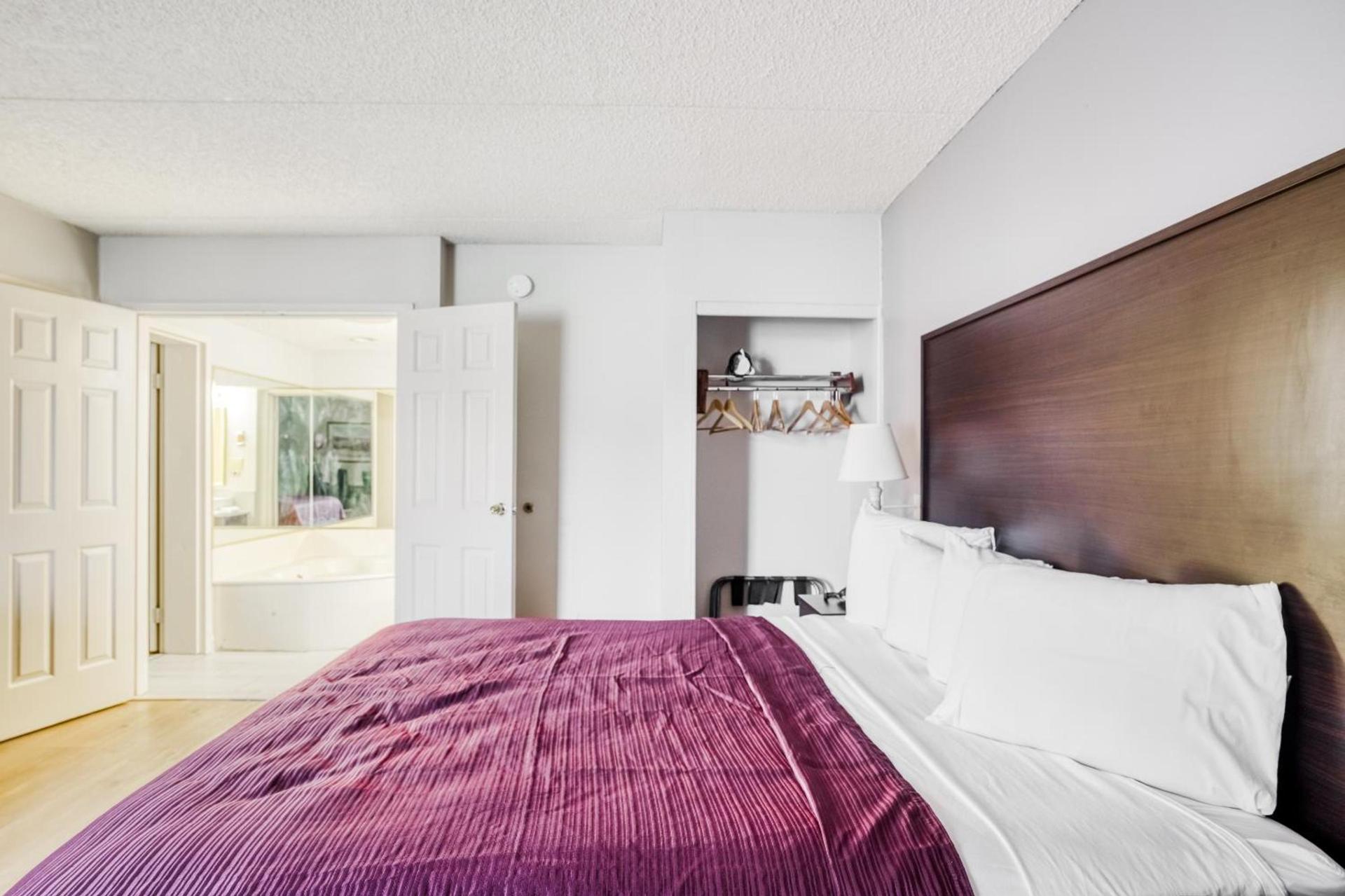 OYO Hotel Burlington South photo 56