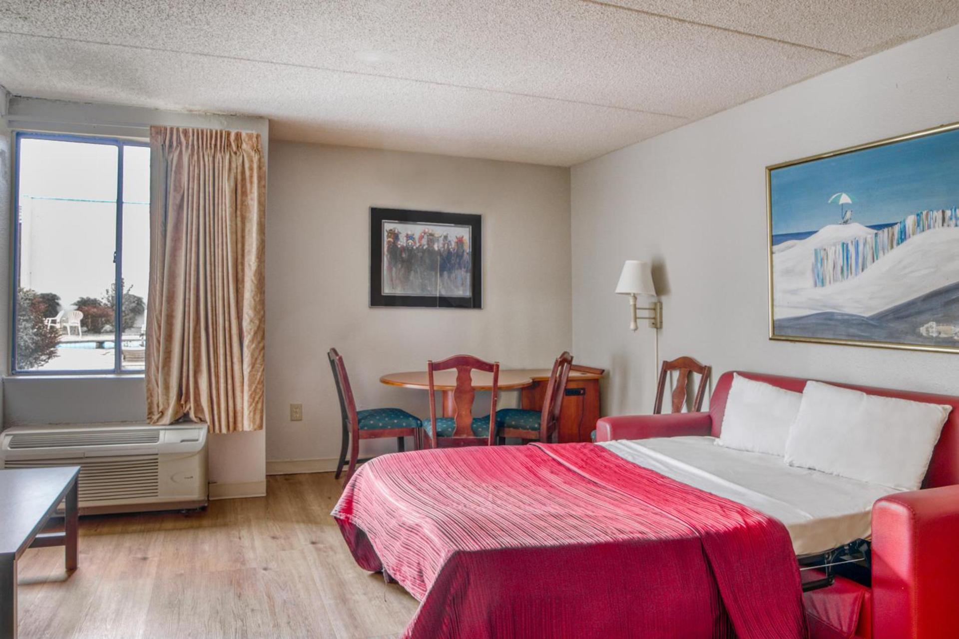 OYO Hotel Burlington South photo 13