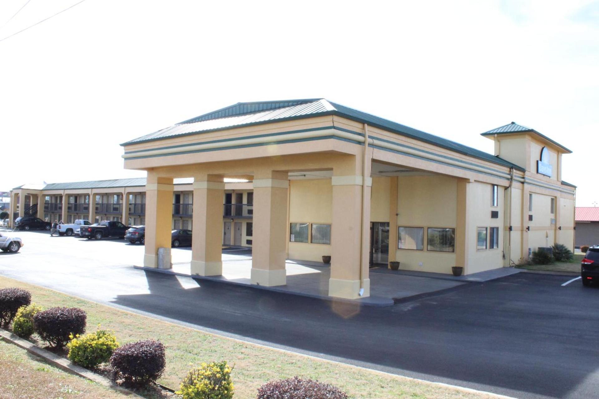 Days Inn by Wyndham Byron photo 18