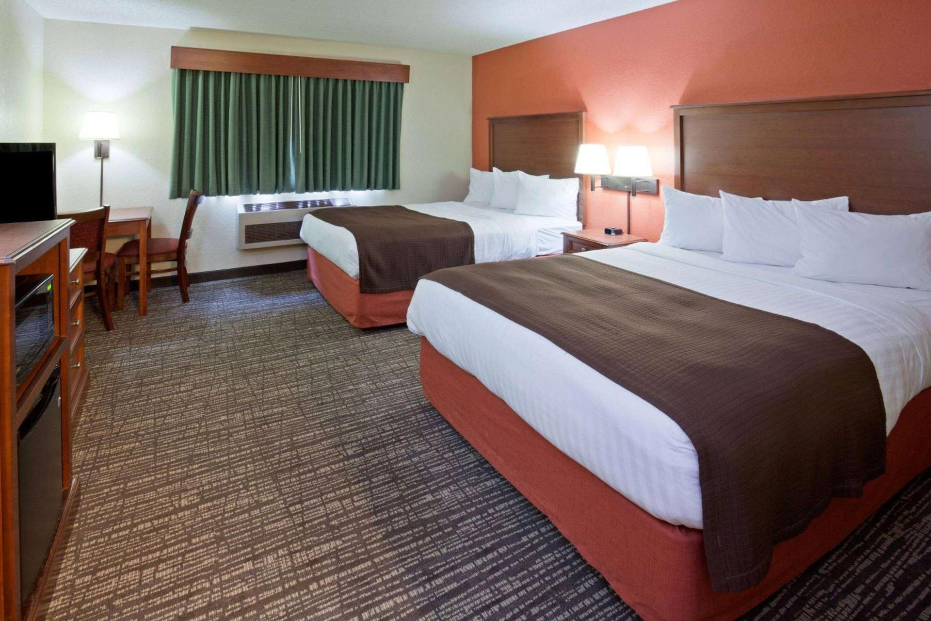 AmericInn by Wyndham Alexandria photo 7