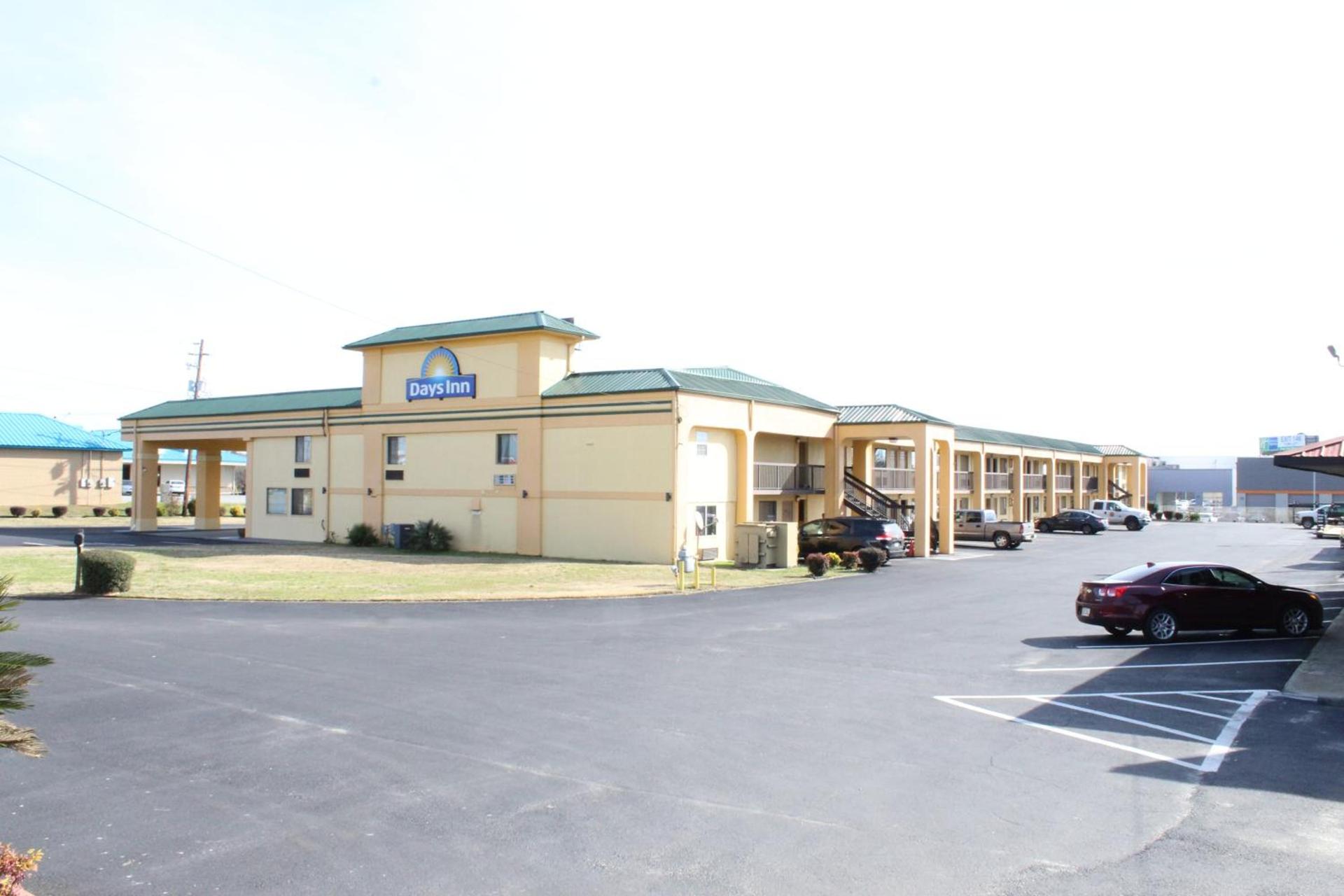 Days Inn by Wyndham Byron photo 14