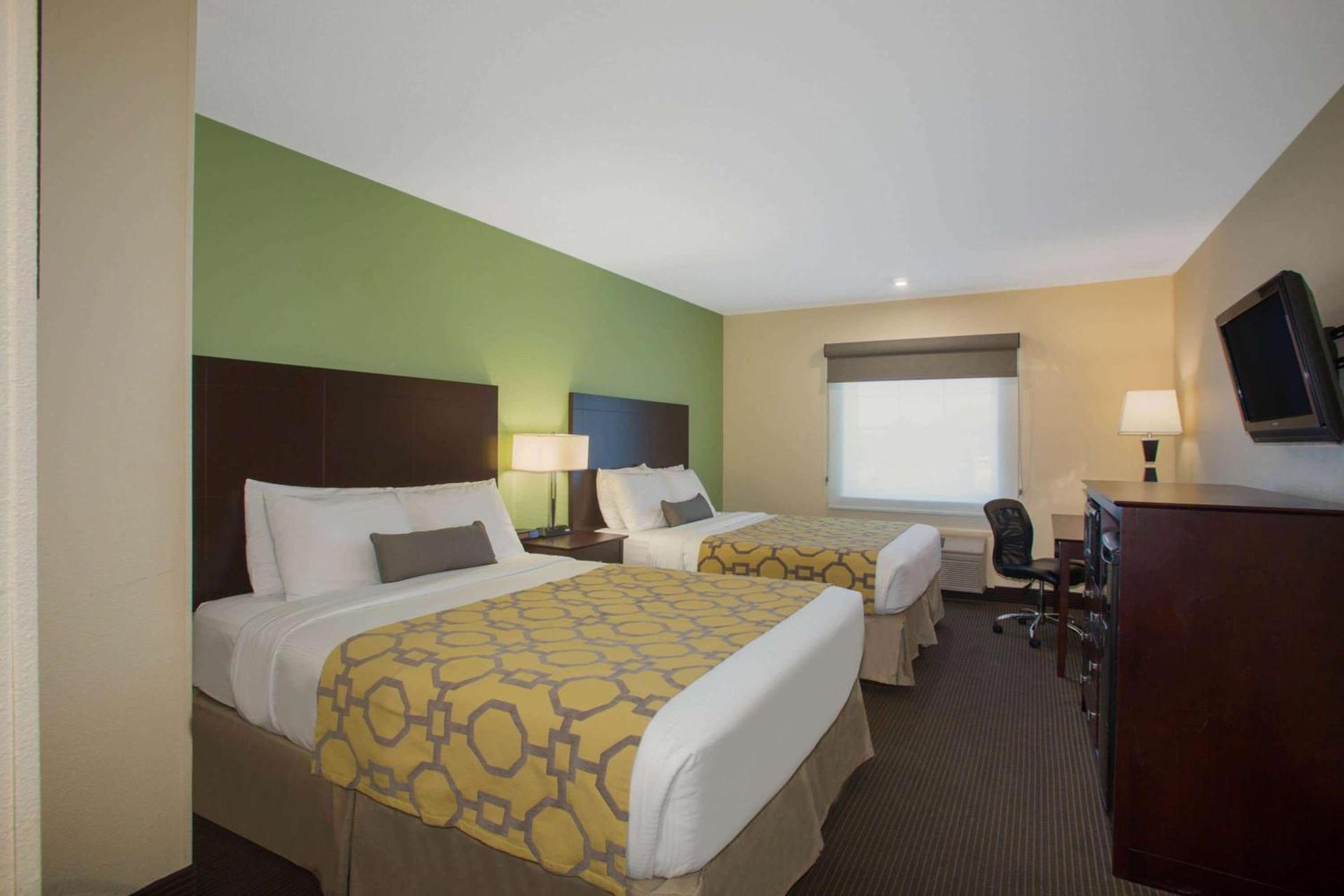 Baymont by Wyndham Jefferson City photo 3