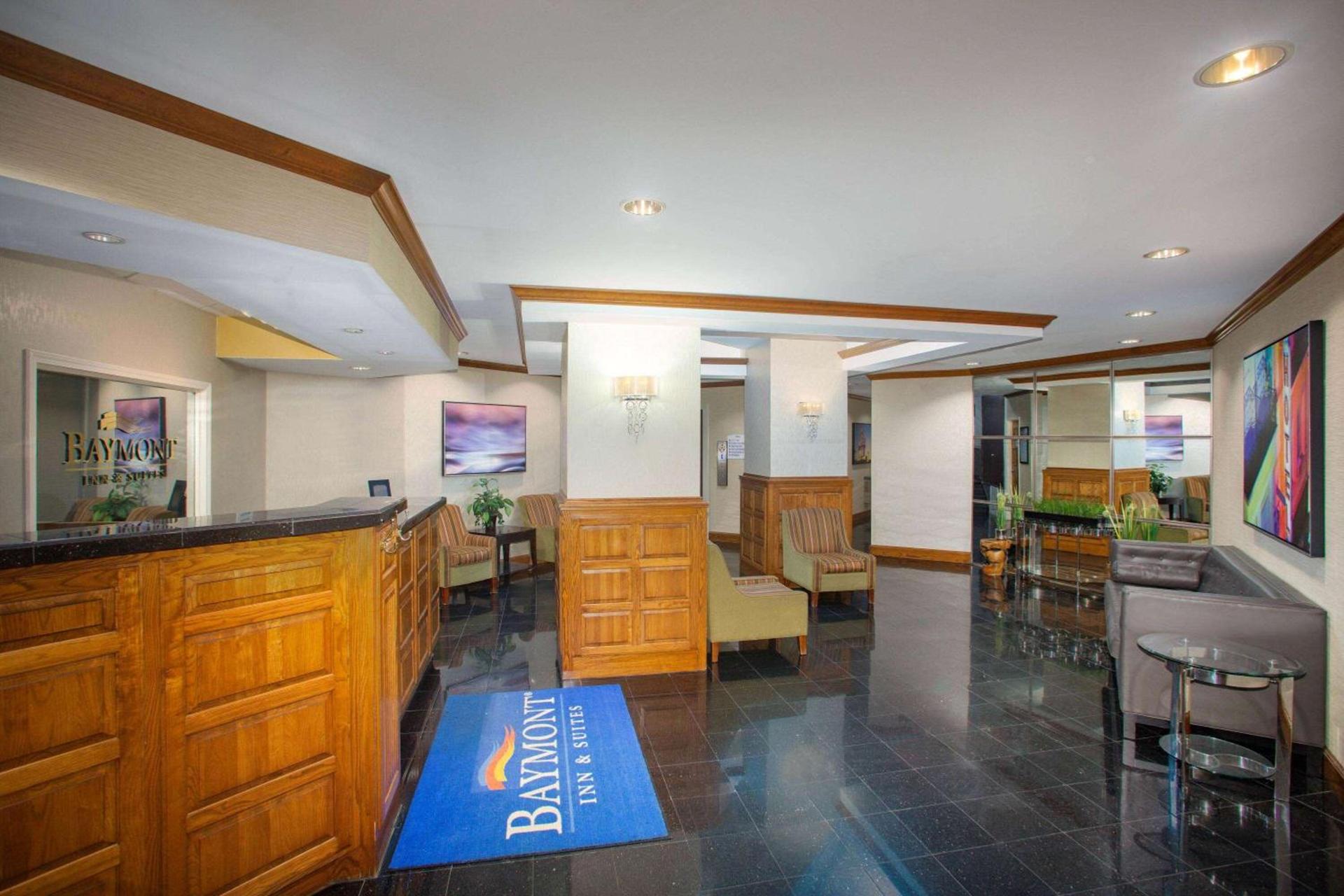 Baymont by Wyndham Jefferson City photo 36