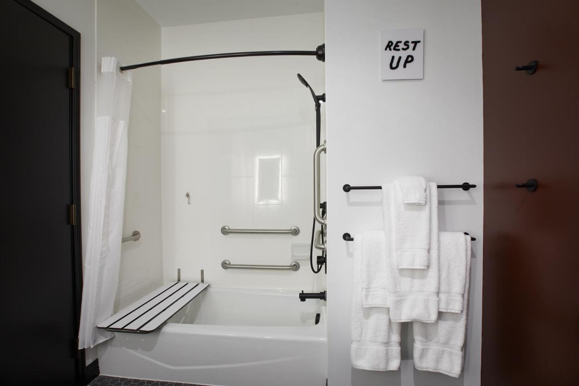 TRYP by Wyndham Pittsburgh/Lawrenceville photo 65