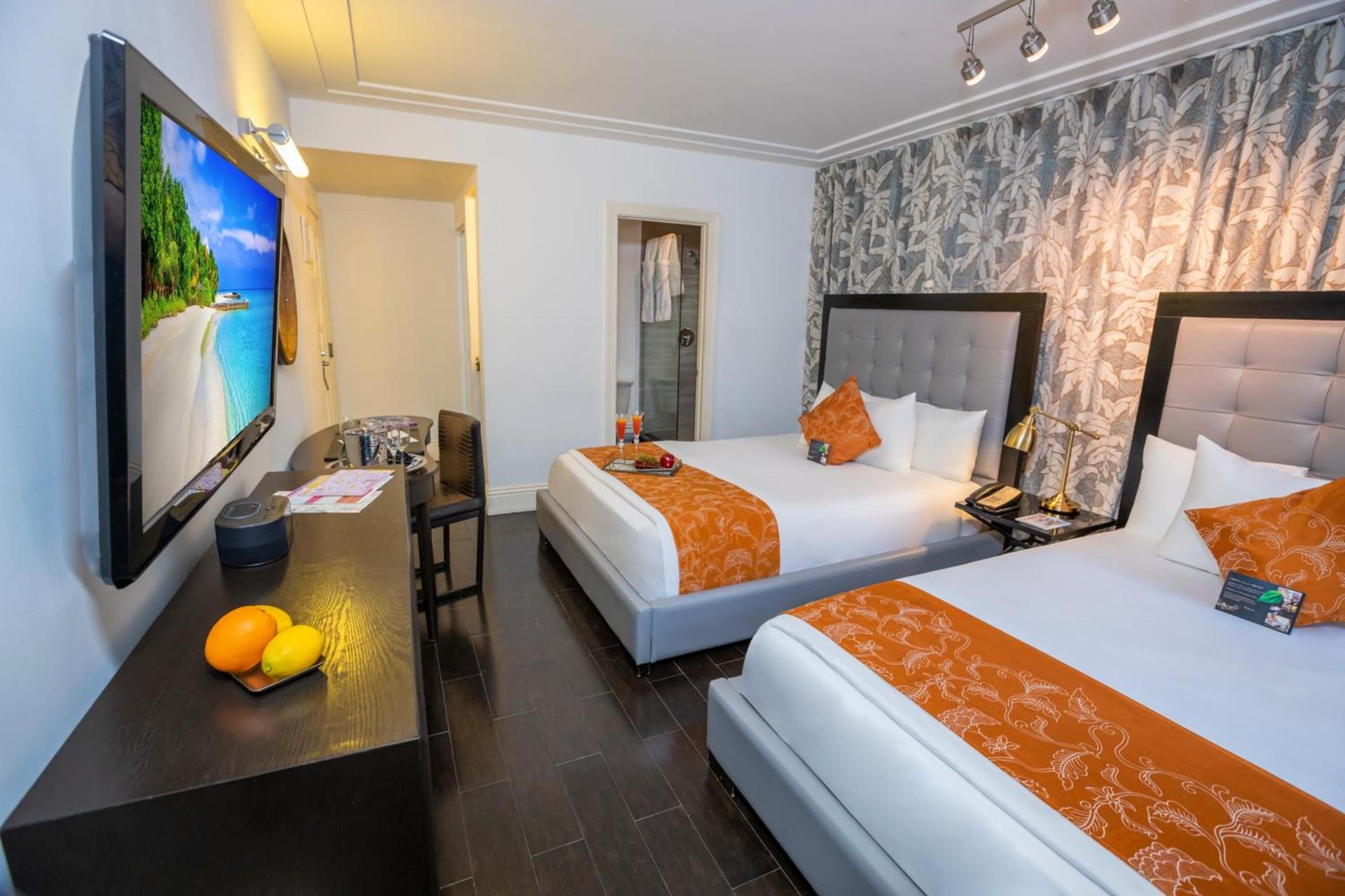 Riviera Suites photo 29