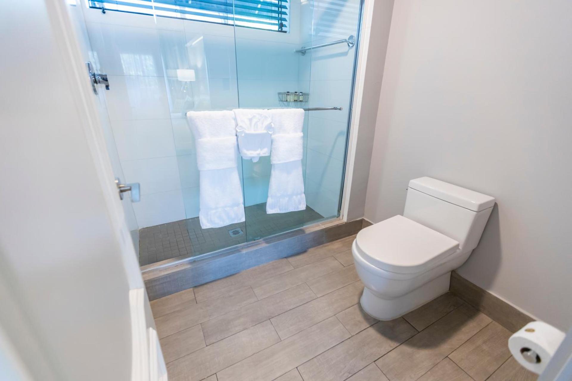 Riviera Suites photo 24