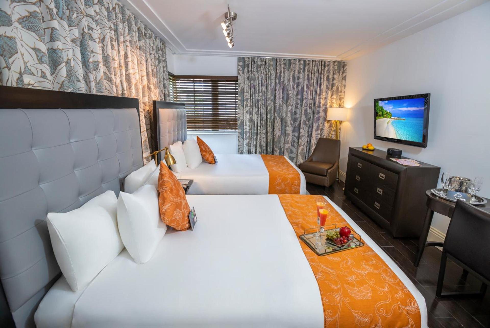 Riviera Suites photo 25