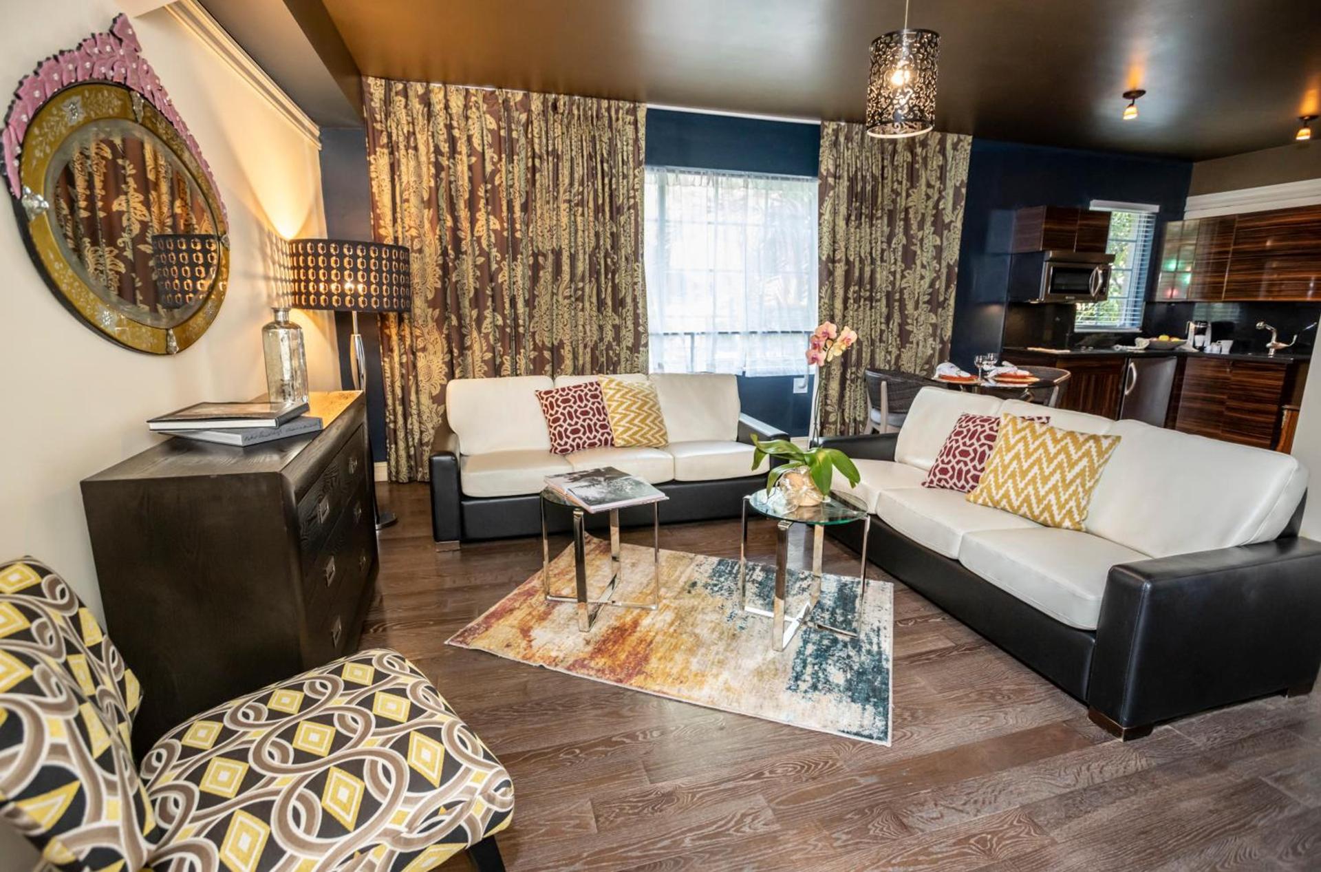 Riviera Suites photo 37