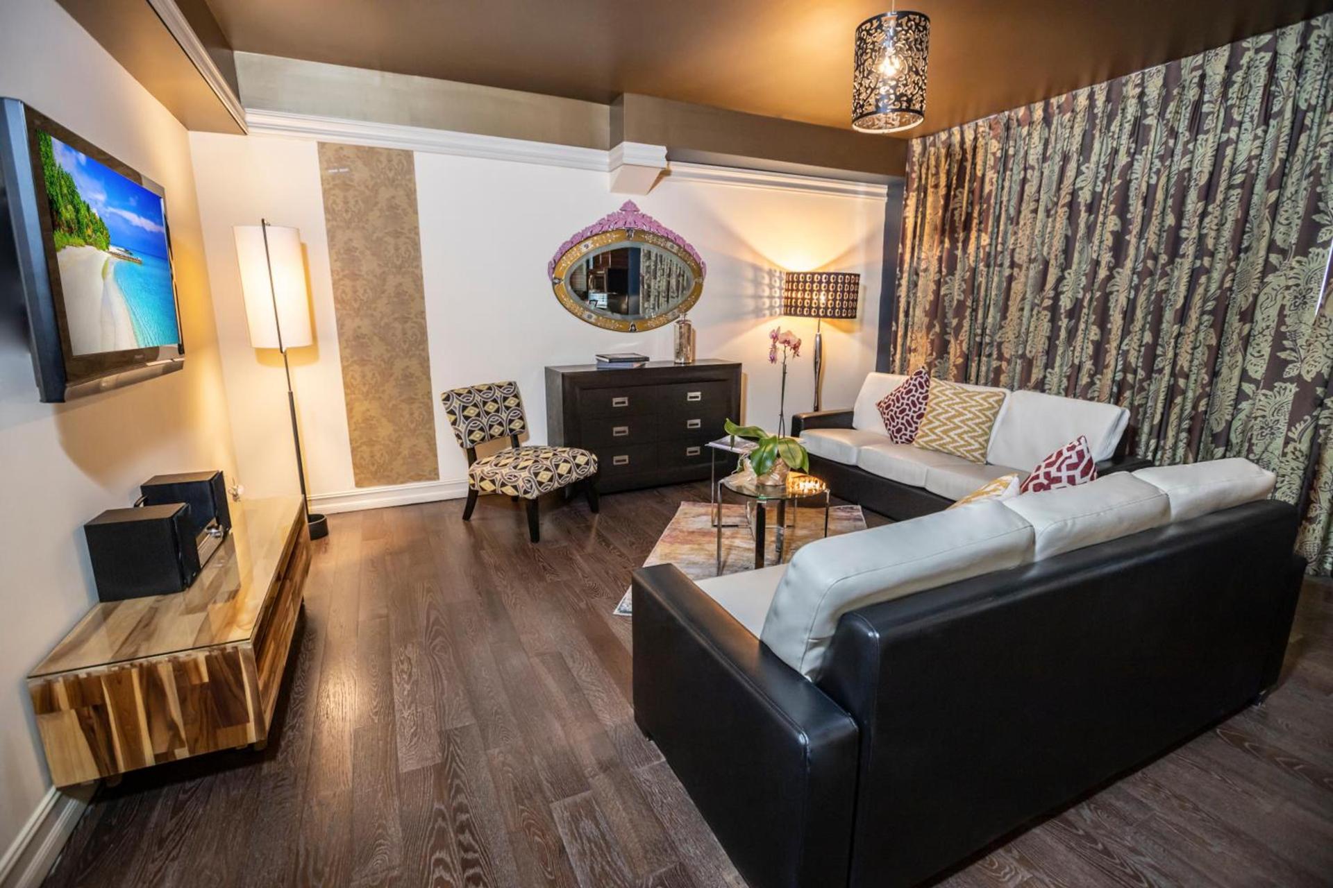 Riviera Suites photo 27