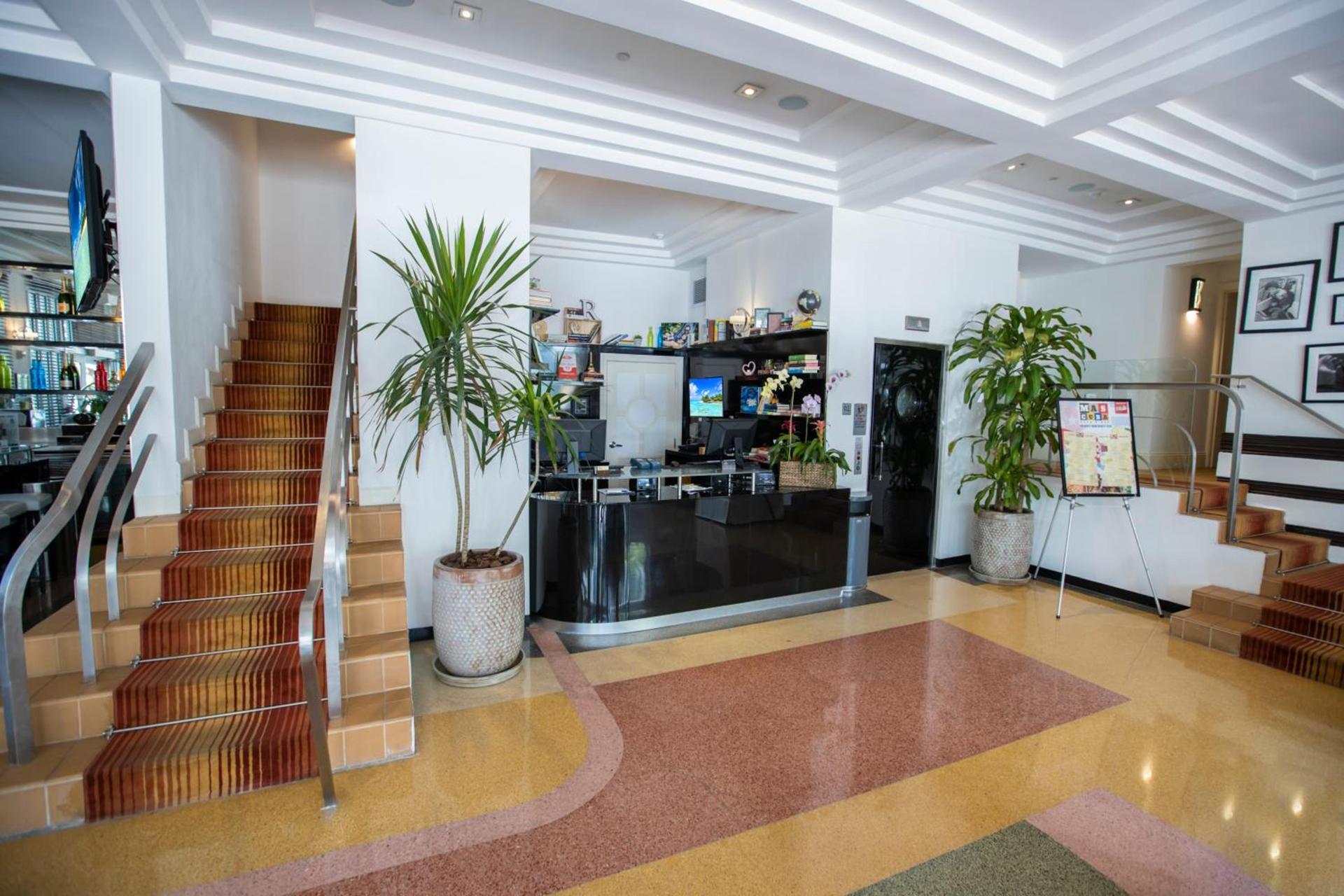 Riviera Suites photo 6