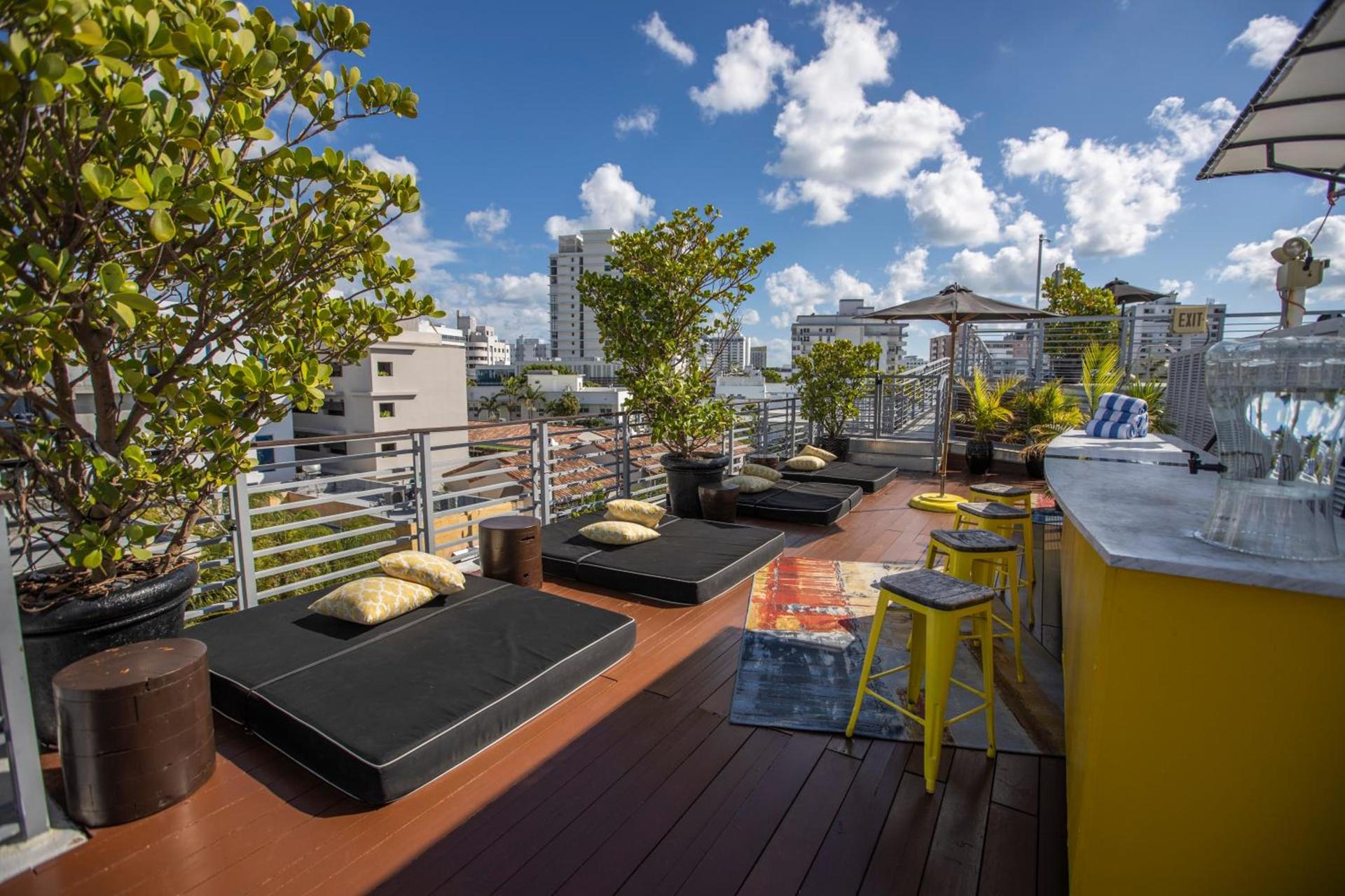 Riviera Suites photo 40